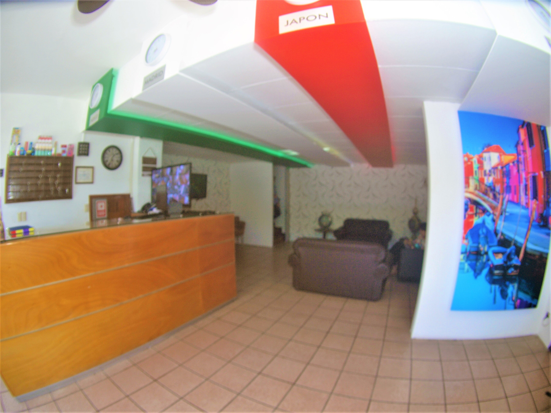 Vista Lobby OYO Hotel Italia
