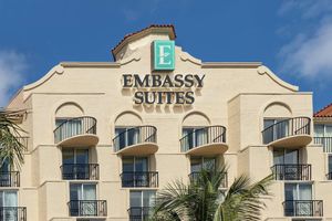 Alojamiento - Embassy Suites by Hilton Miami International Airport