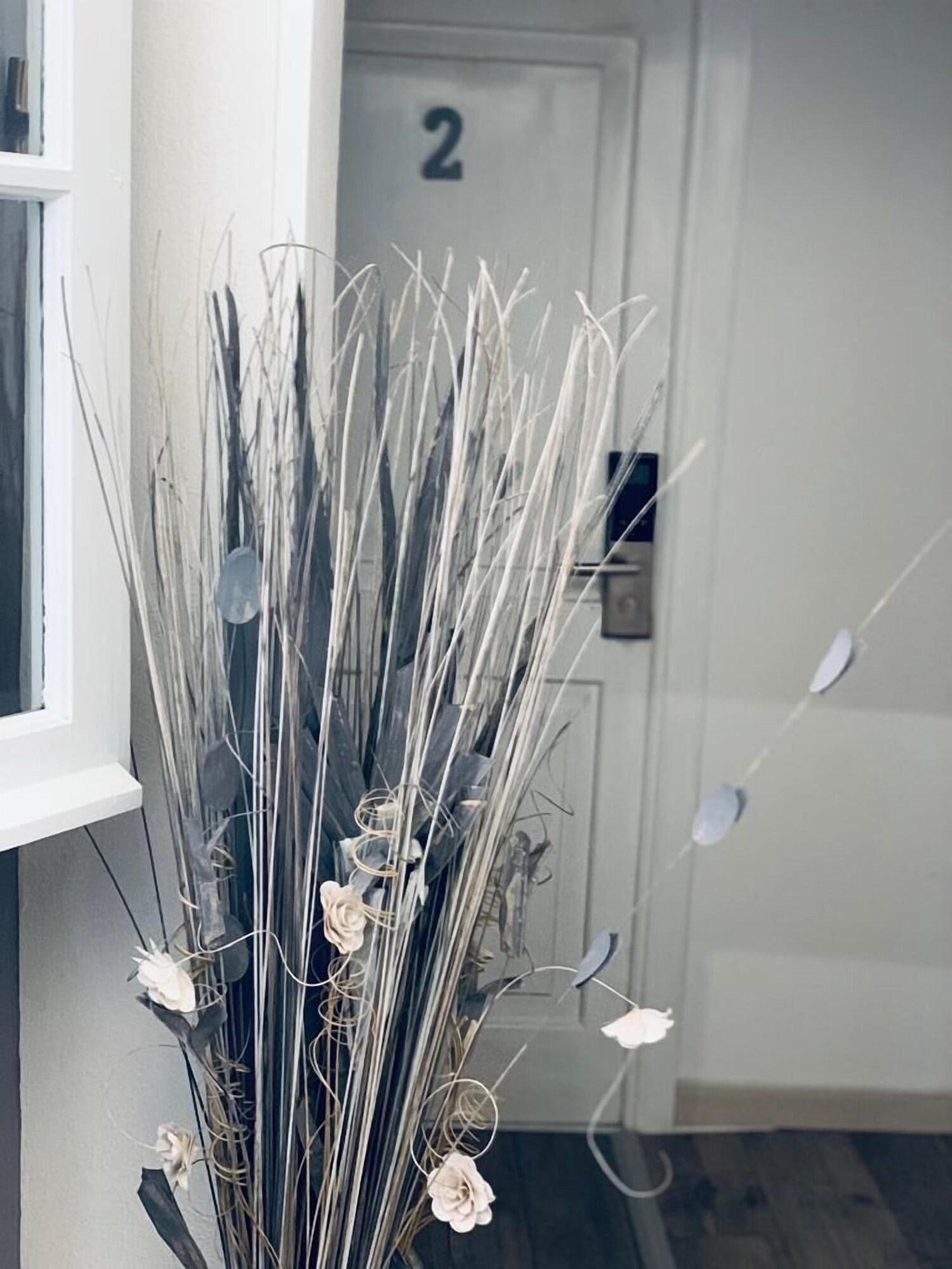 Vista Lobby Domus Regia