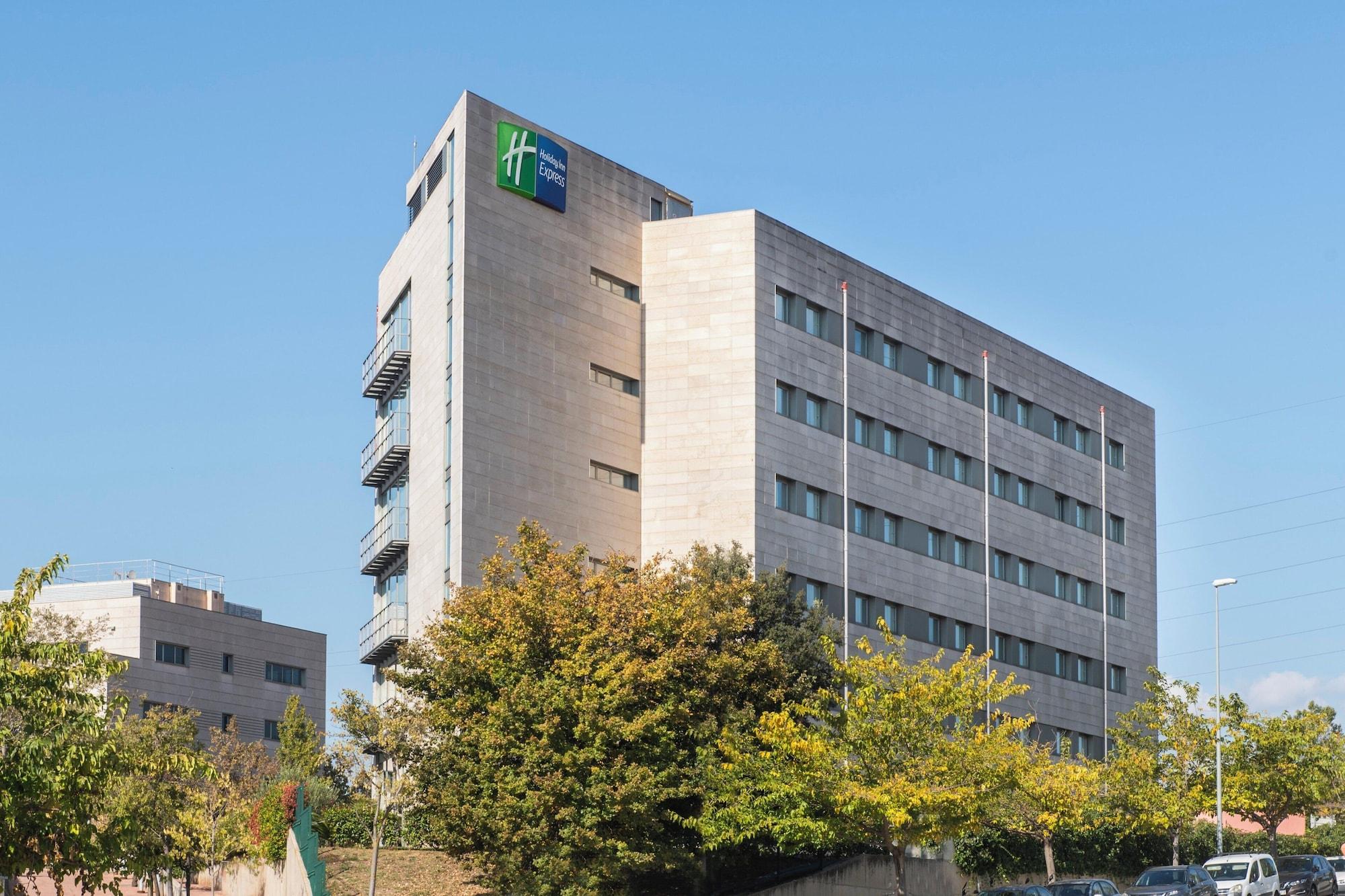 Varios Holiday Inn Express Barcelona - Sant Cugat by IHG