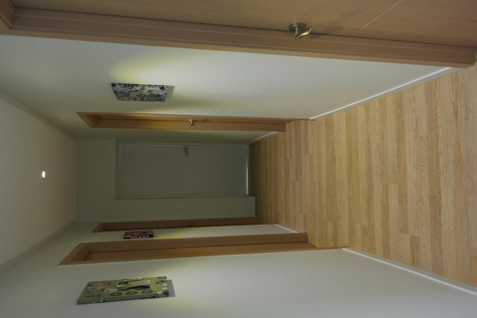 Varios Agit Guesthouse