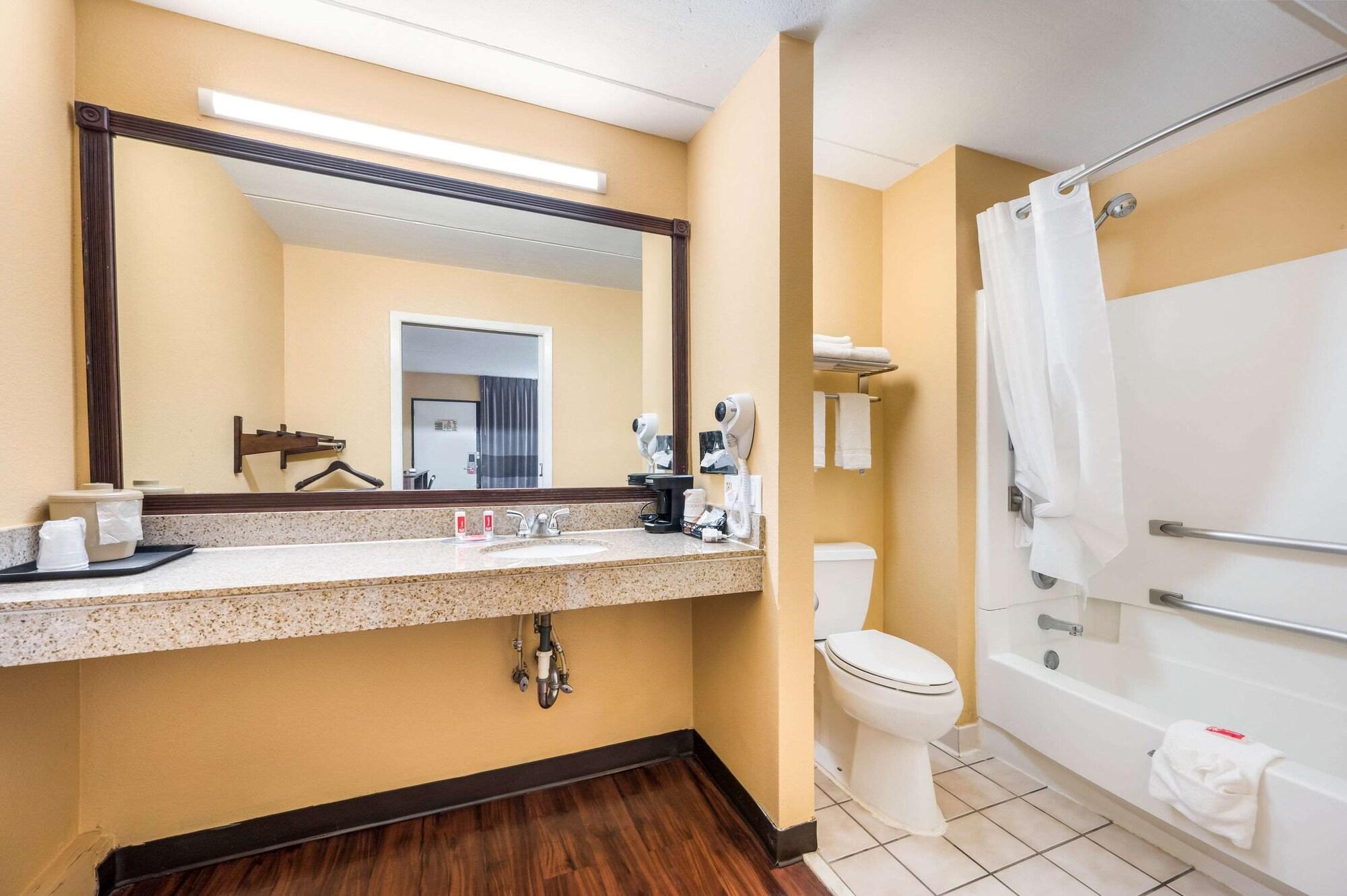 Equipamiento de Habitación Econo Lodge Columbus near Airport