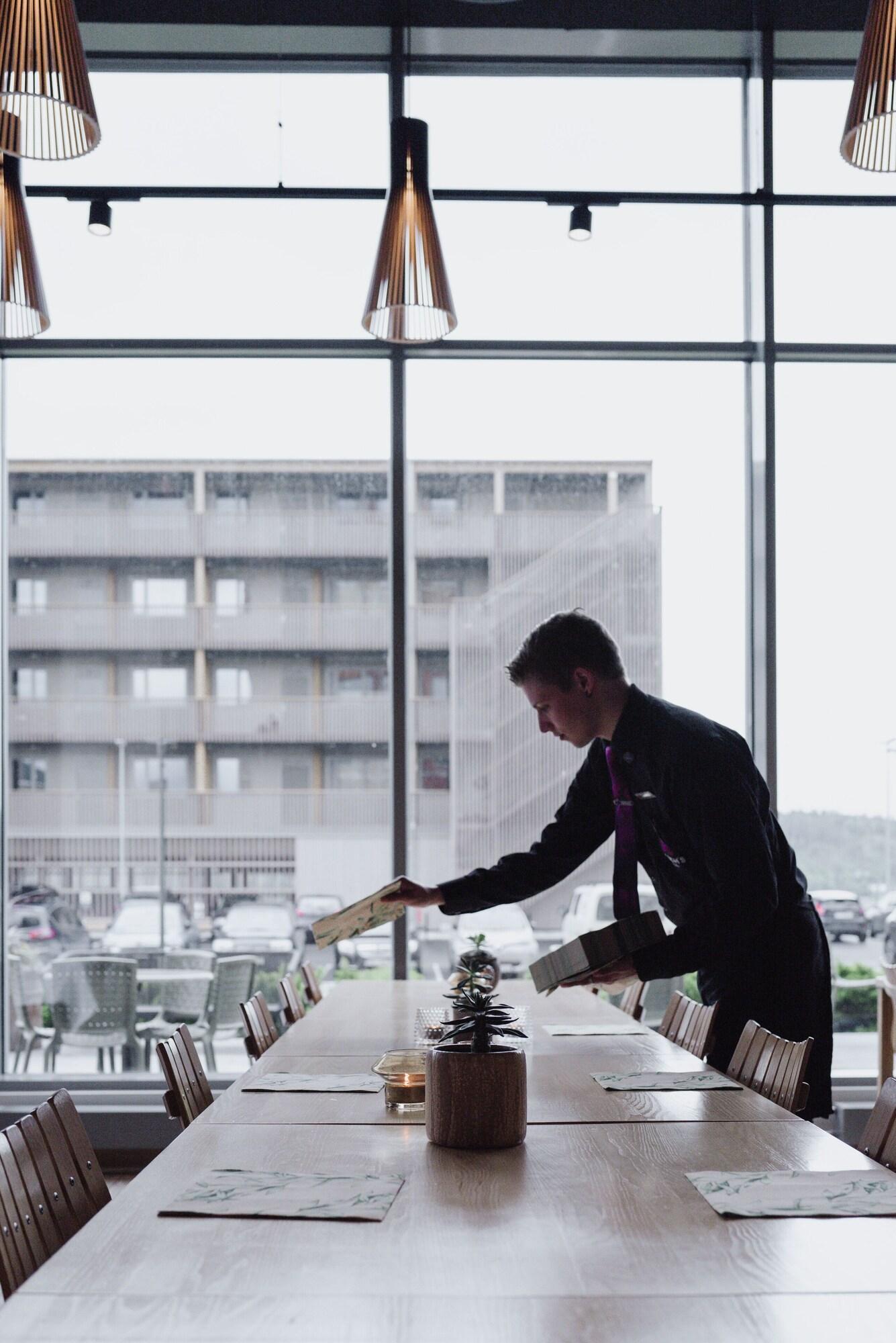 Restaurant Wood Hotel - Frich's Hotel & Spiseri