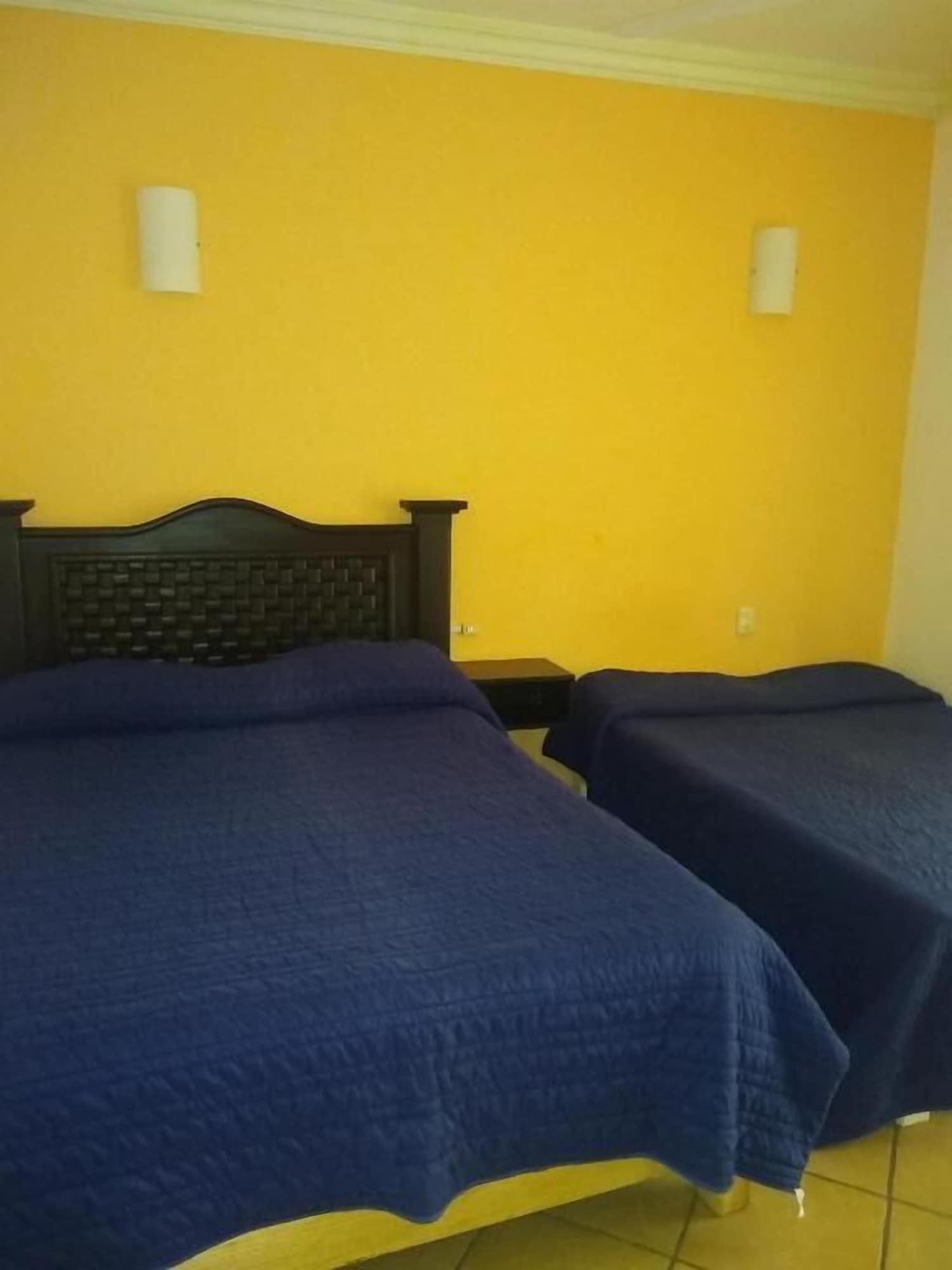Habitación hotel quinta del descanso