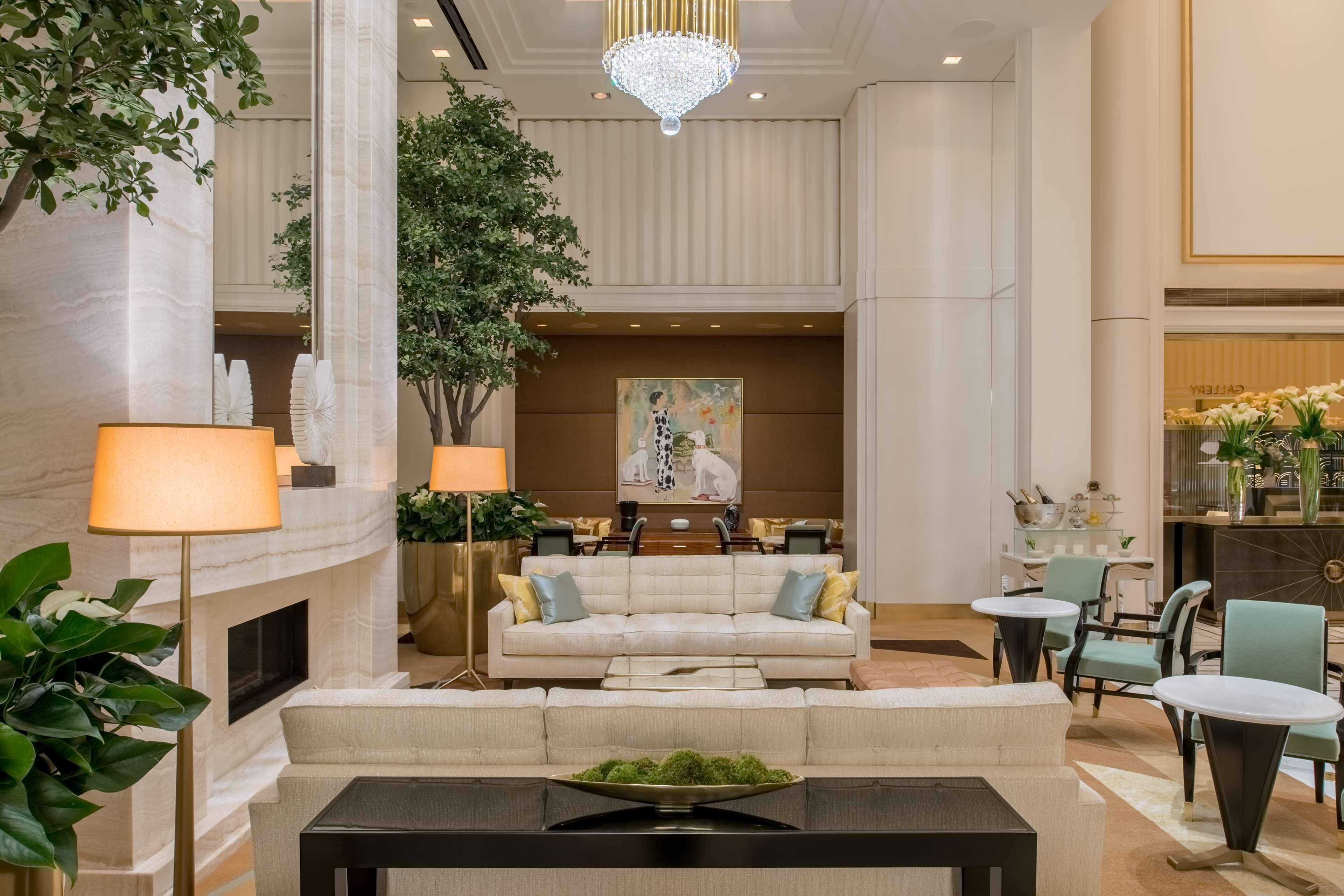 Vista Lobby Waldorf Astoria Beverly Hills