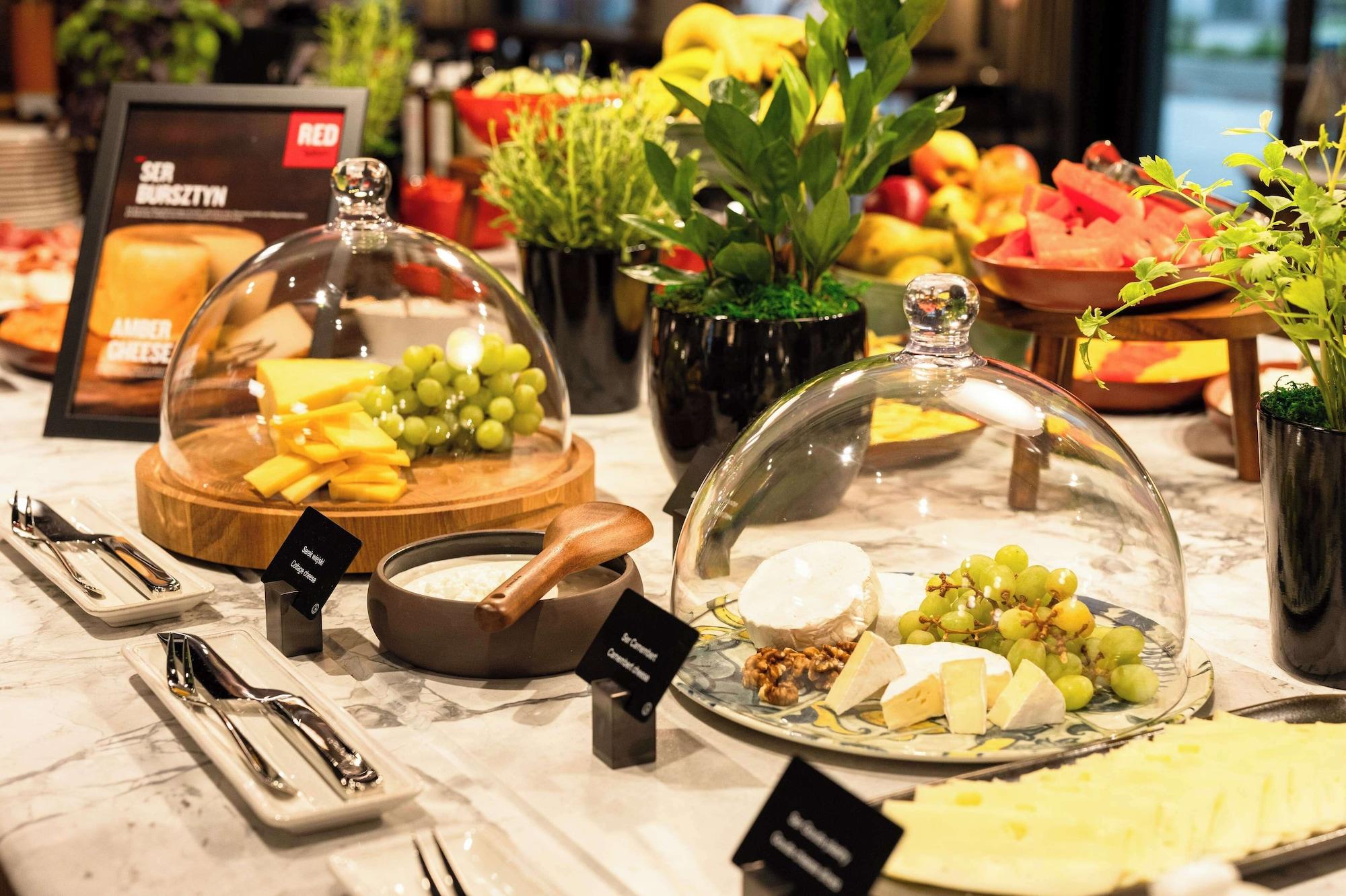 Restaurant Radisson RED Hotel & Radisson RED Apartments, Kraków