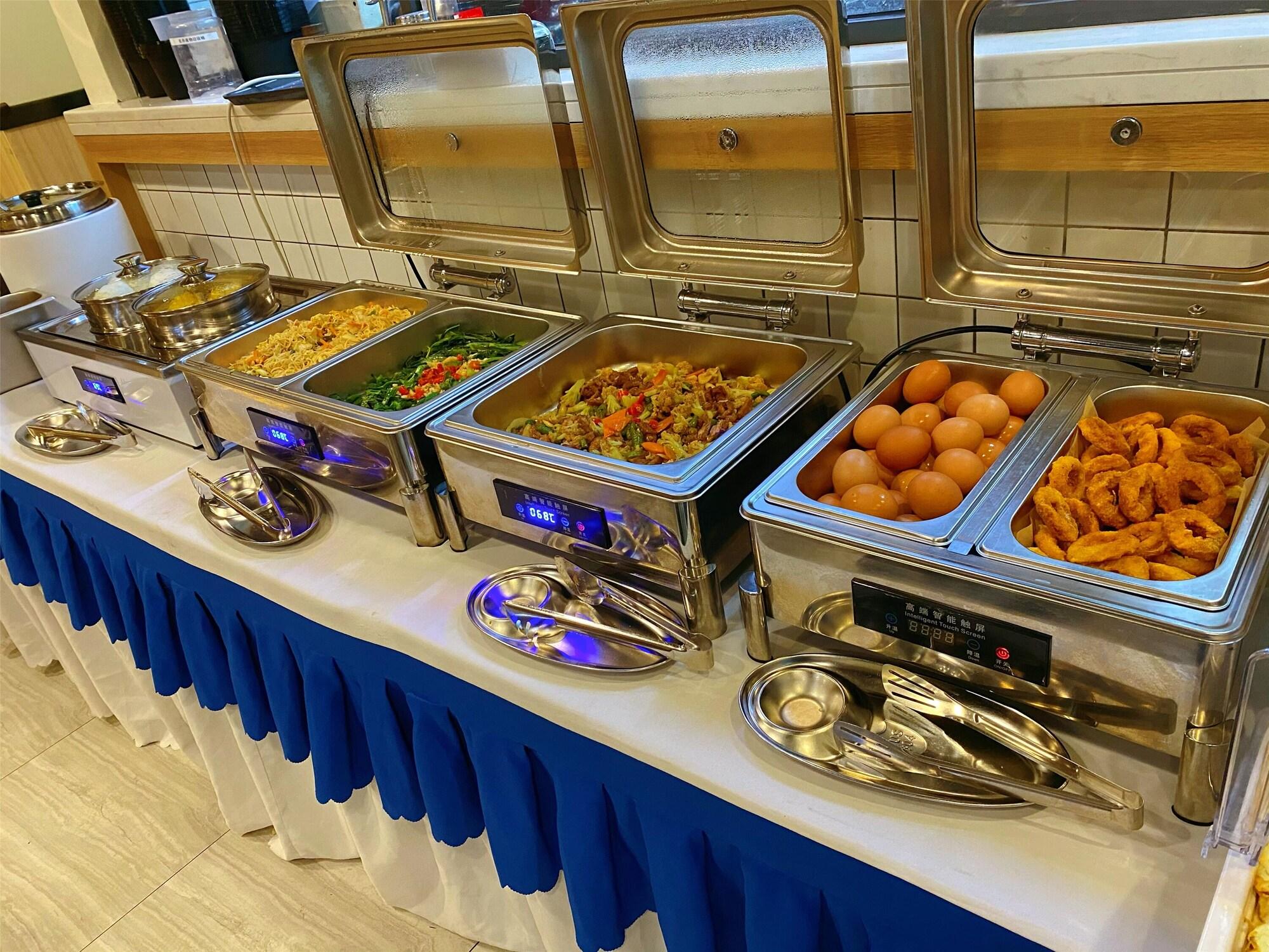 Restaurant Serveyou International Apartment - Free Airport Pickup Service & Free Canton Fair Shuttle Bus
