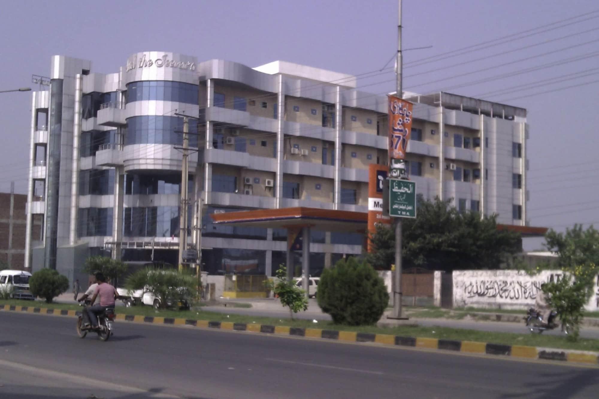 Vista Exterior Hotel The Jeevens