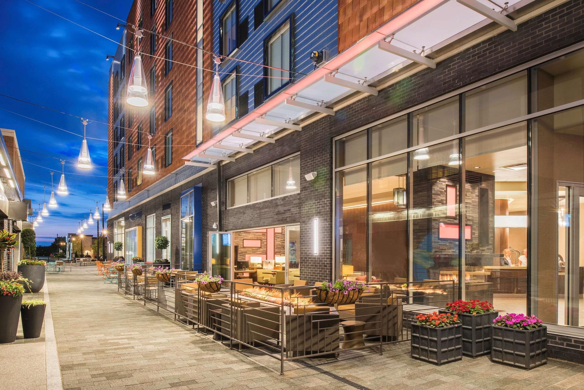 Vista Exterior Hyatt Place Cleveland / Westlake / Crocker Park