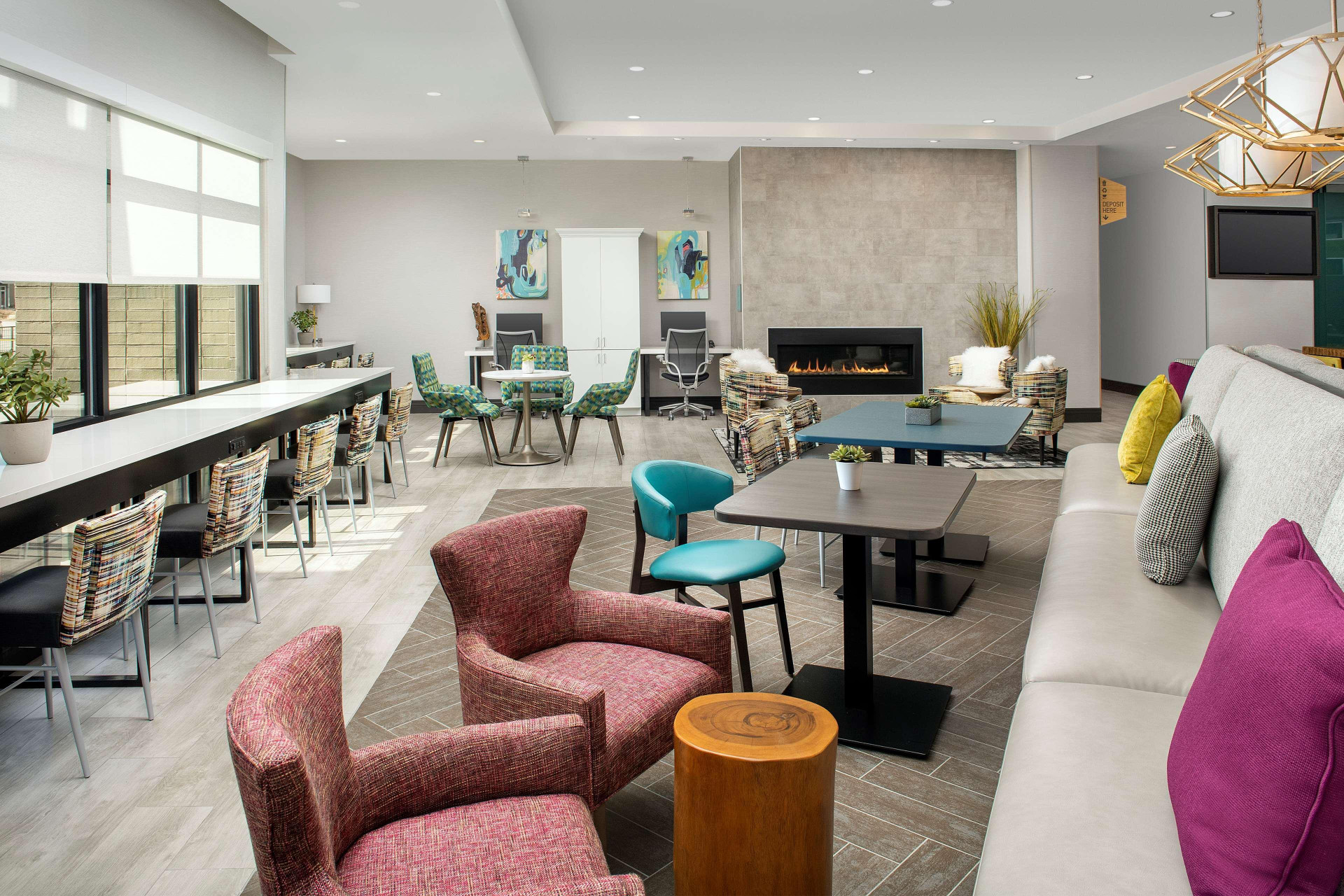 Vista Lobby Home2 Suites by Hilton Denver Northfield