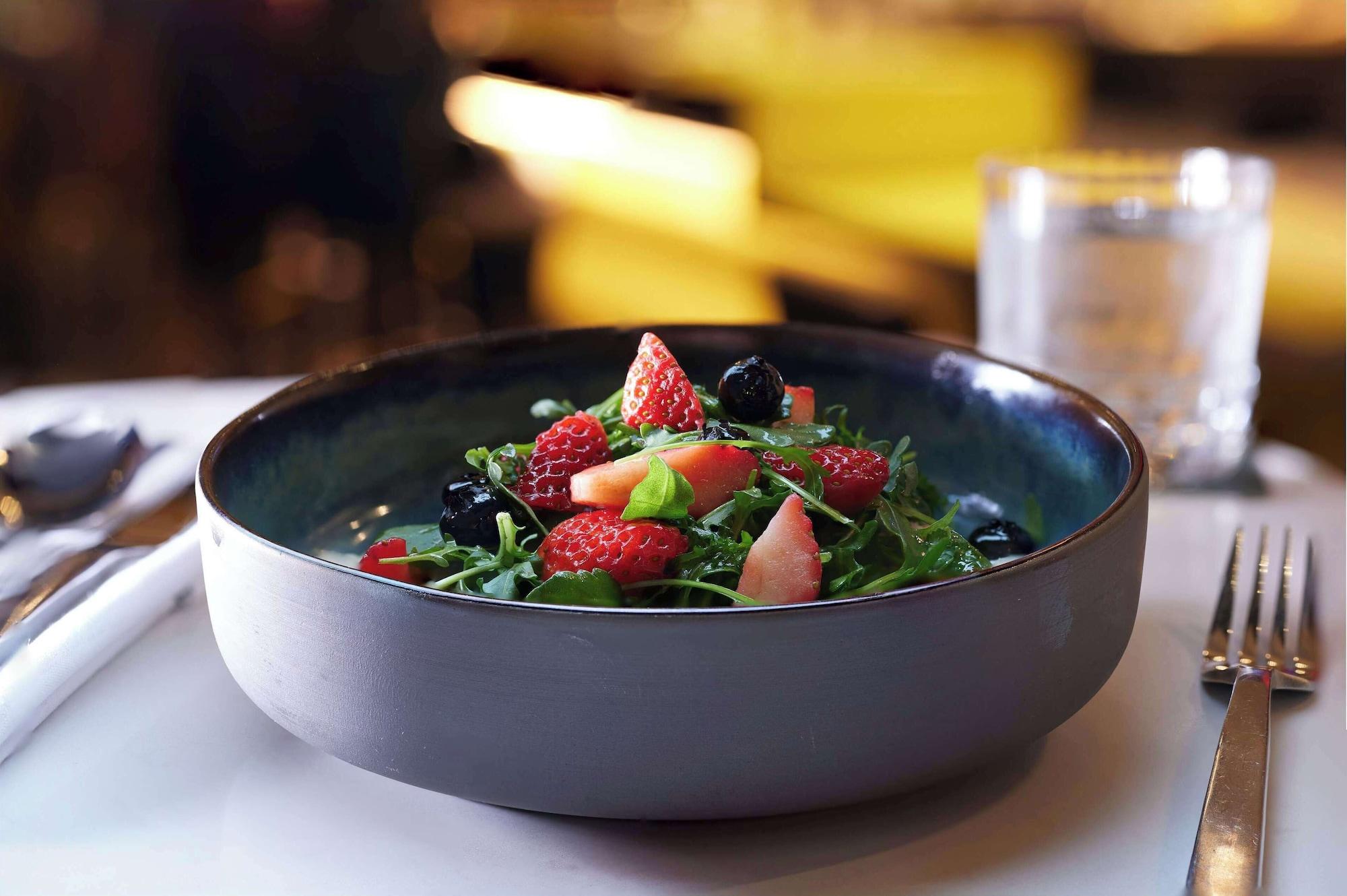 Restaurant The Barnes San Francisco, Tapestry Collection by Hilton