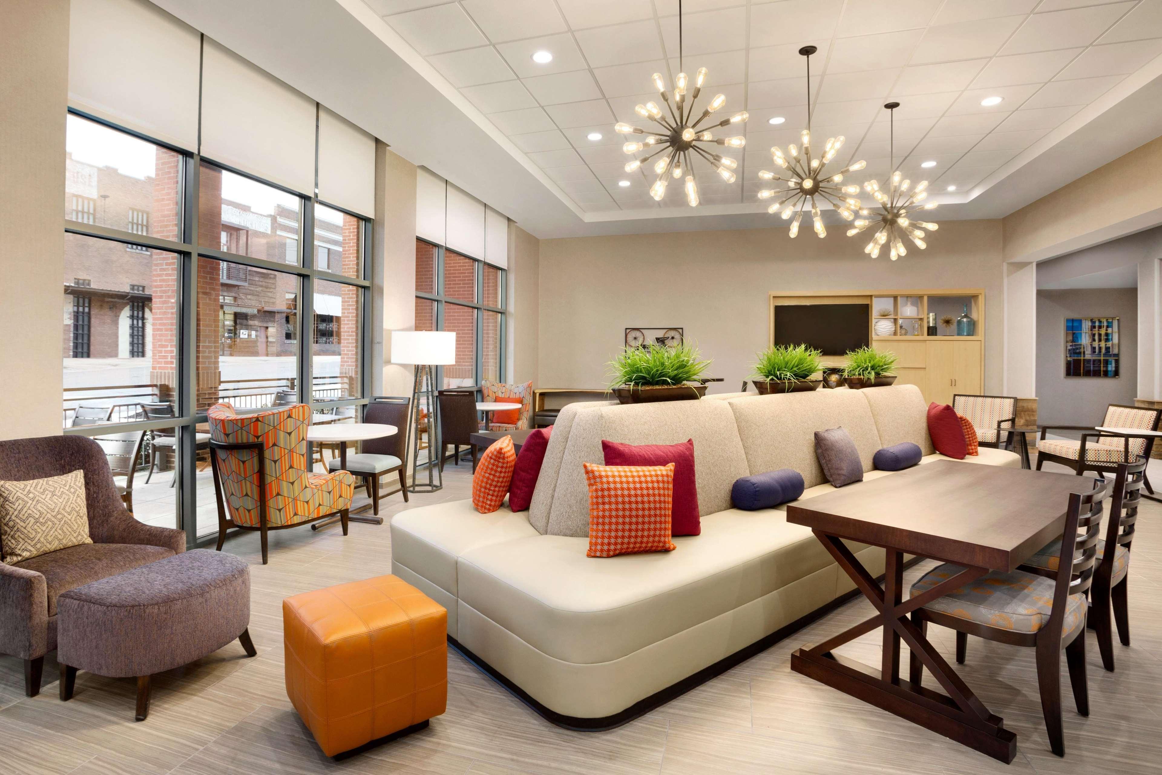 Vista Lobby Home2 Suites by Hilton Birmingham Downtown