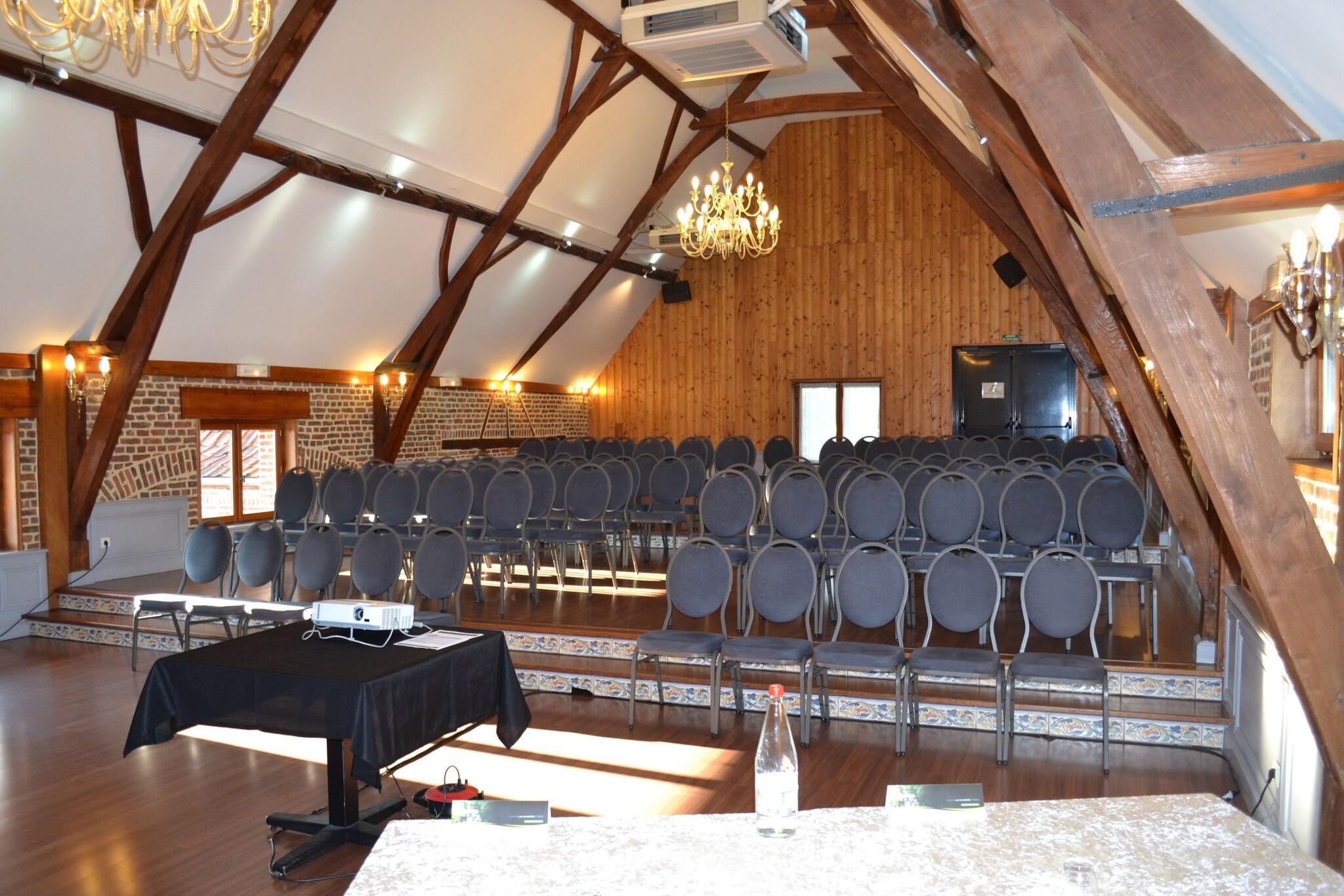 Sala de Reuniones Le Domaine des Cigognes