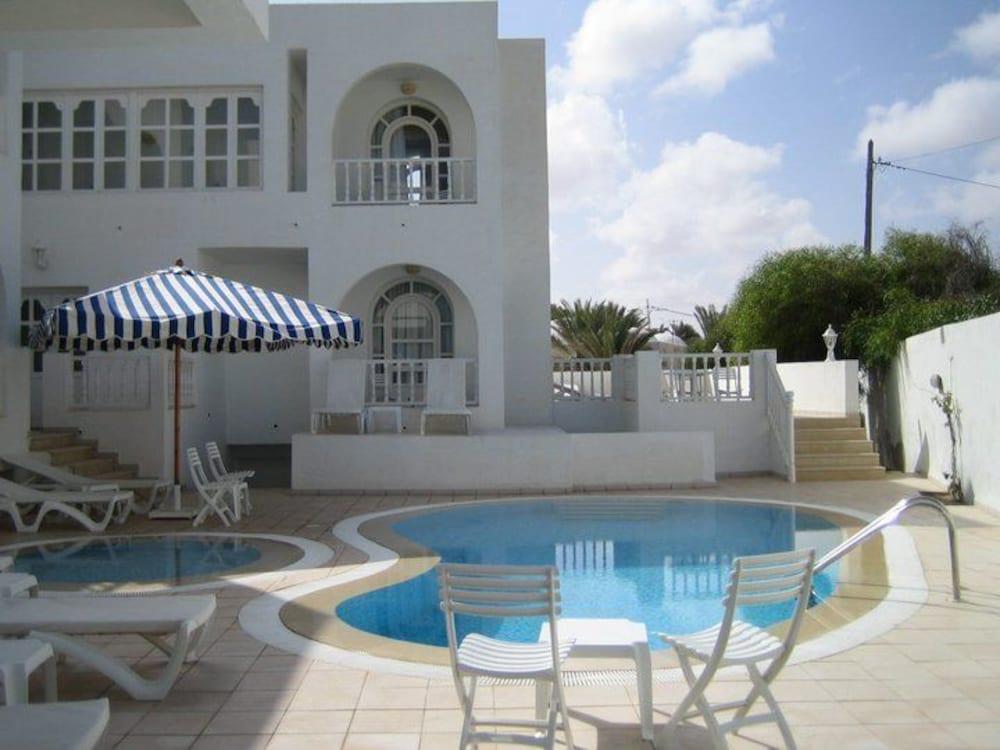 Vista Piscina Hotel Flamingo Beach