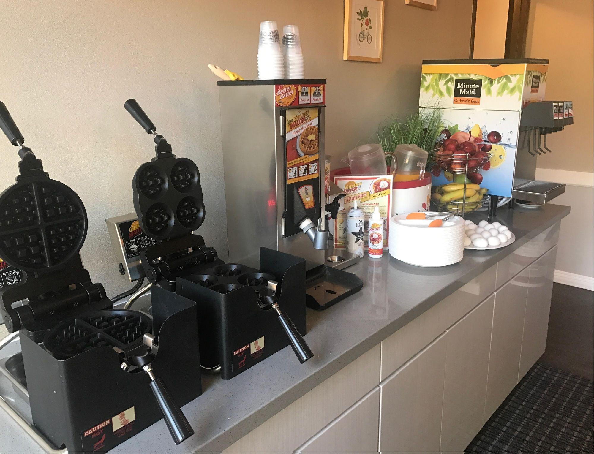 Restaurant GreenTree Inn & Suites Alhambra