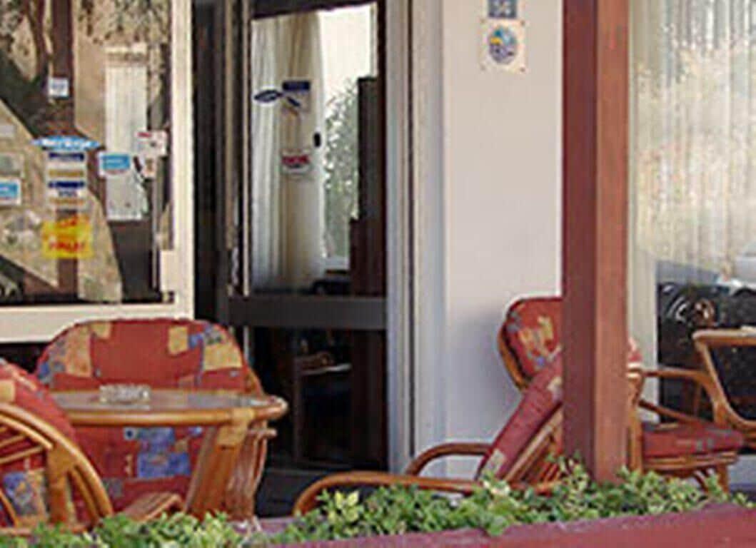 Bar/Salón Evans Hotel
