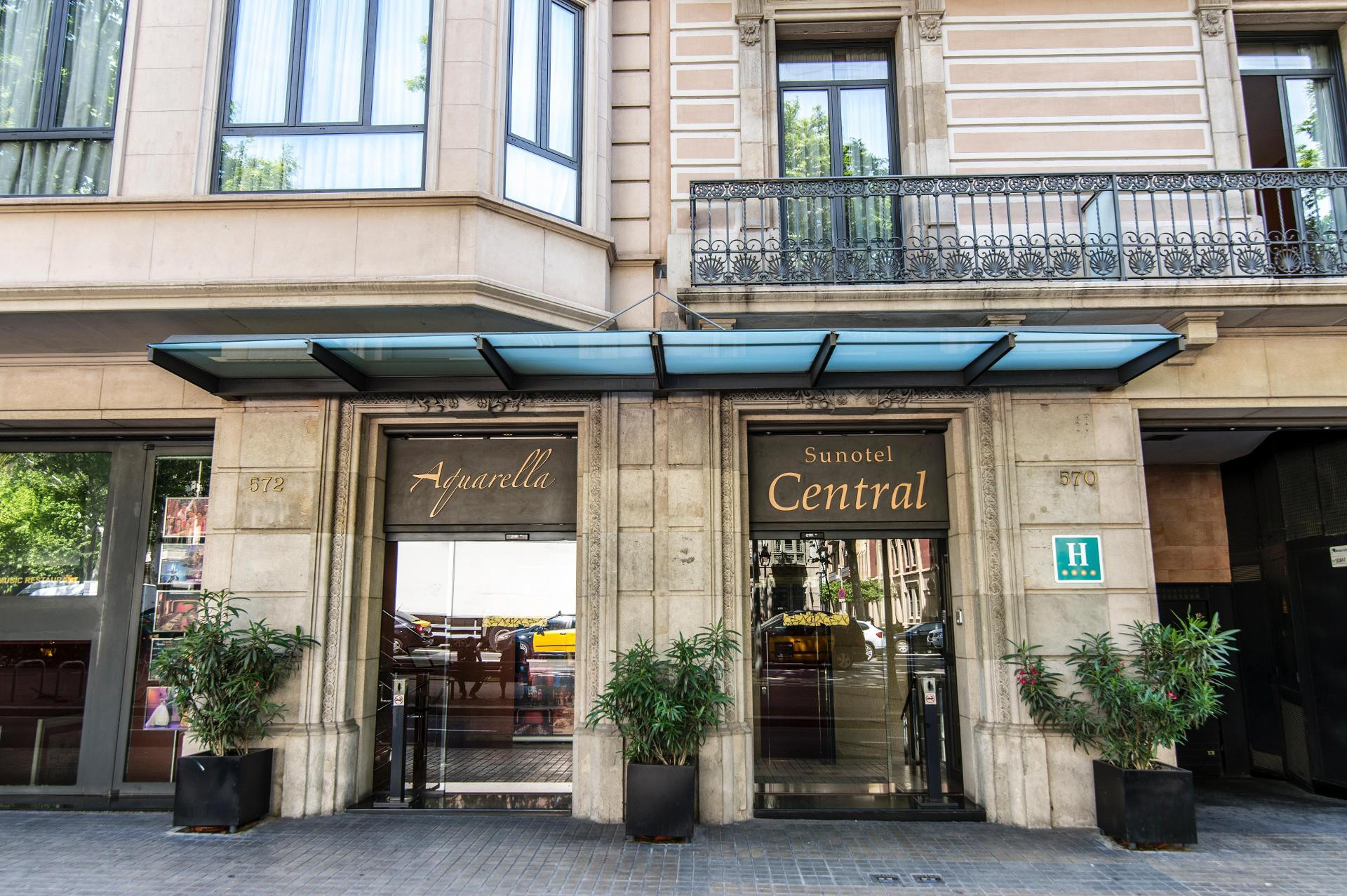 Vista Exterior Petit Palace Eixample