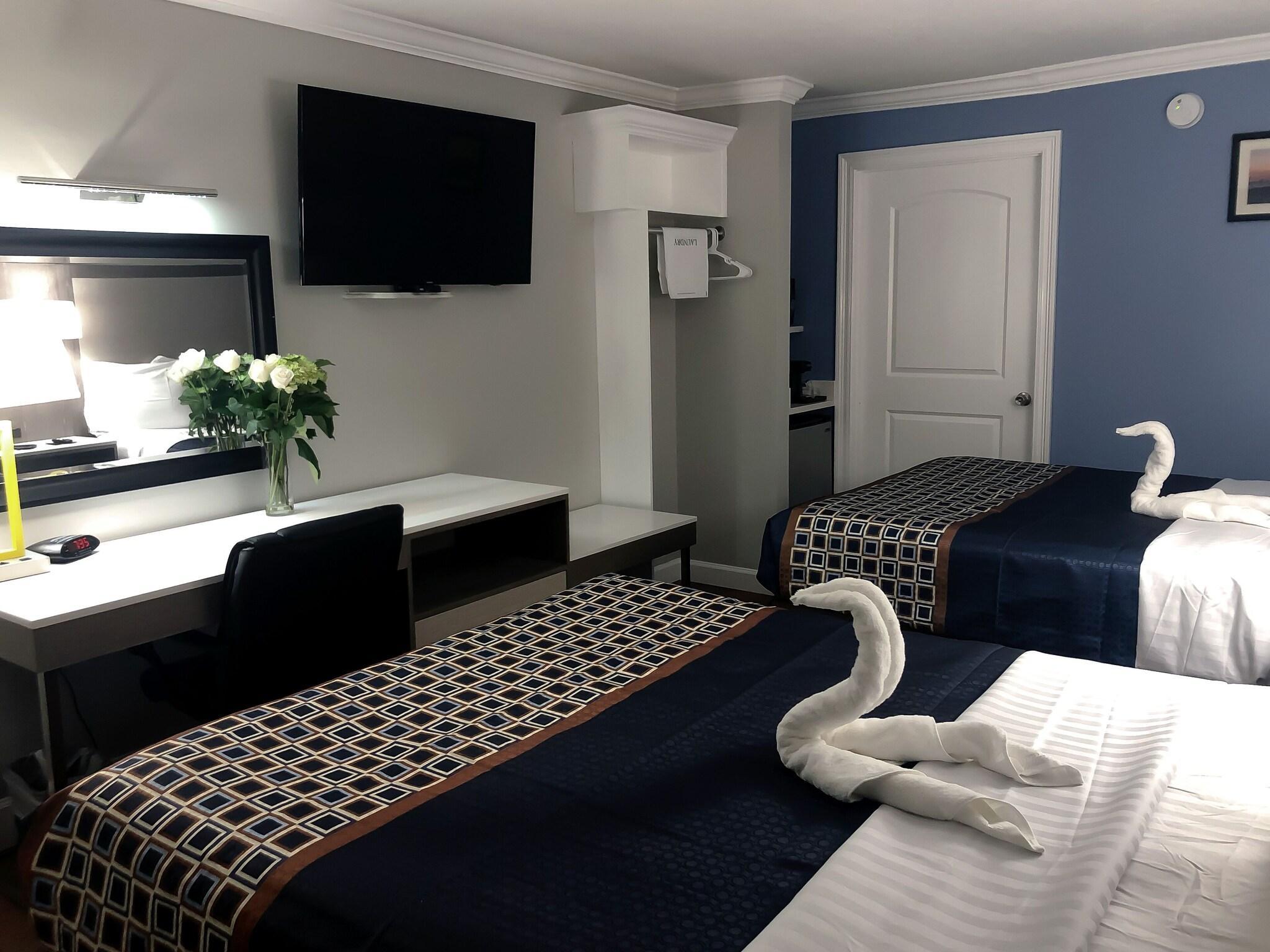 Varios Destin Inn and Suites