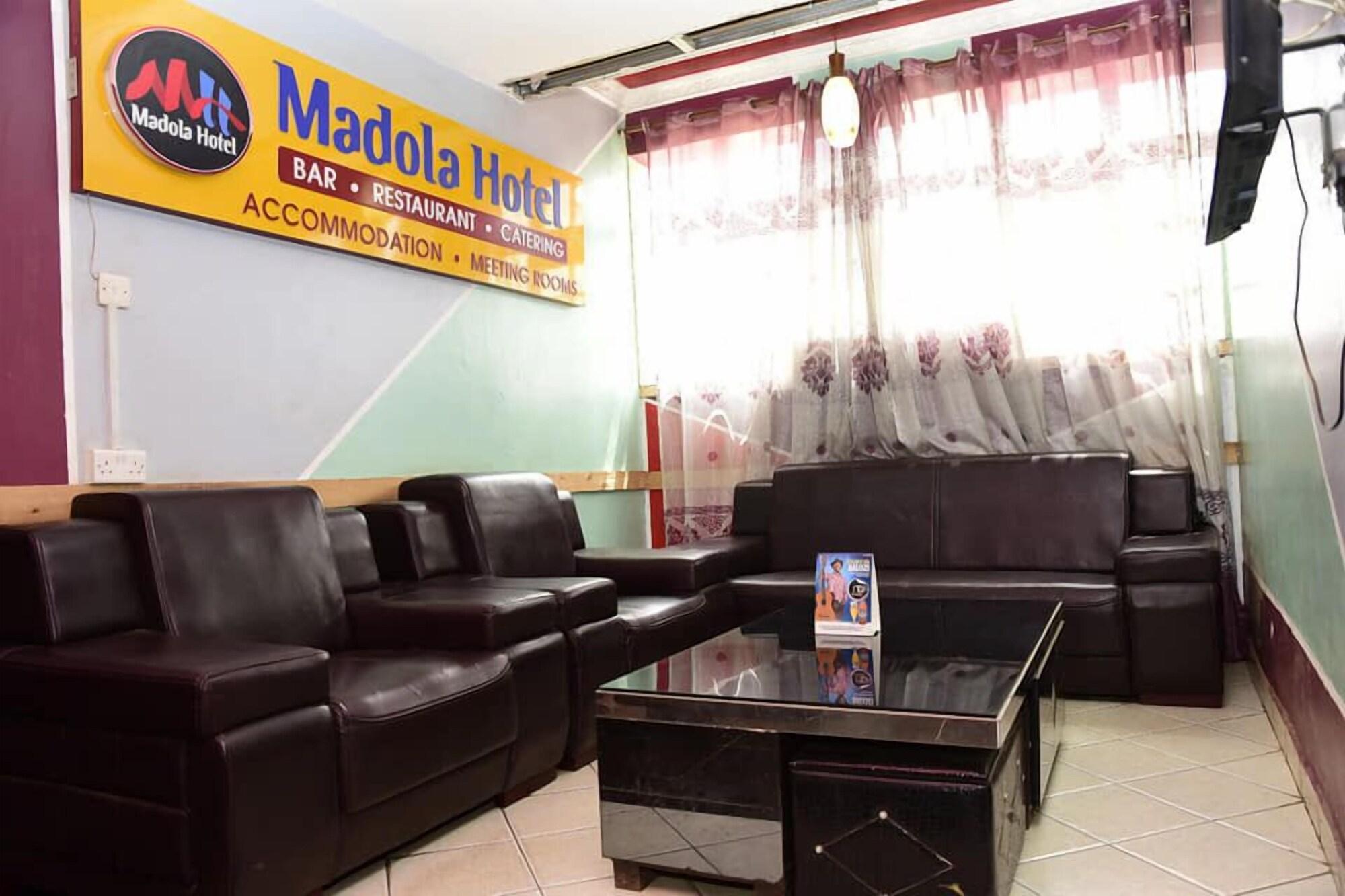 Vista Lobby Madola Hotel