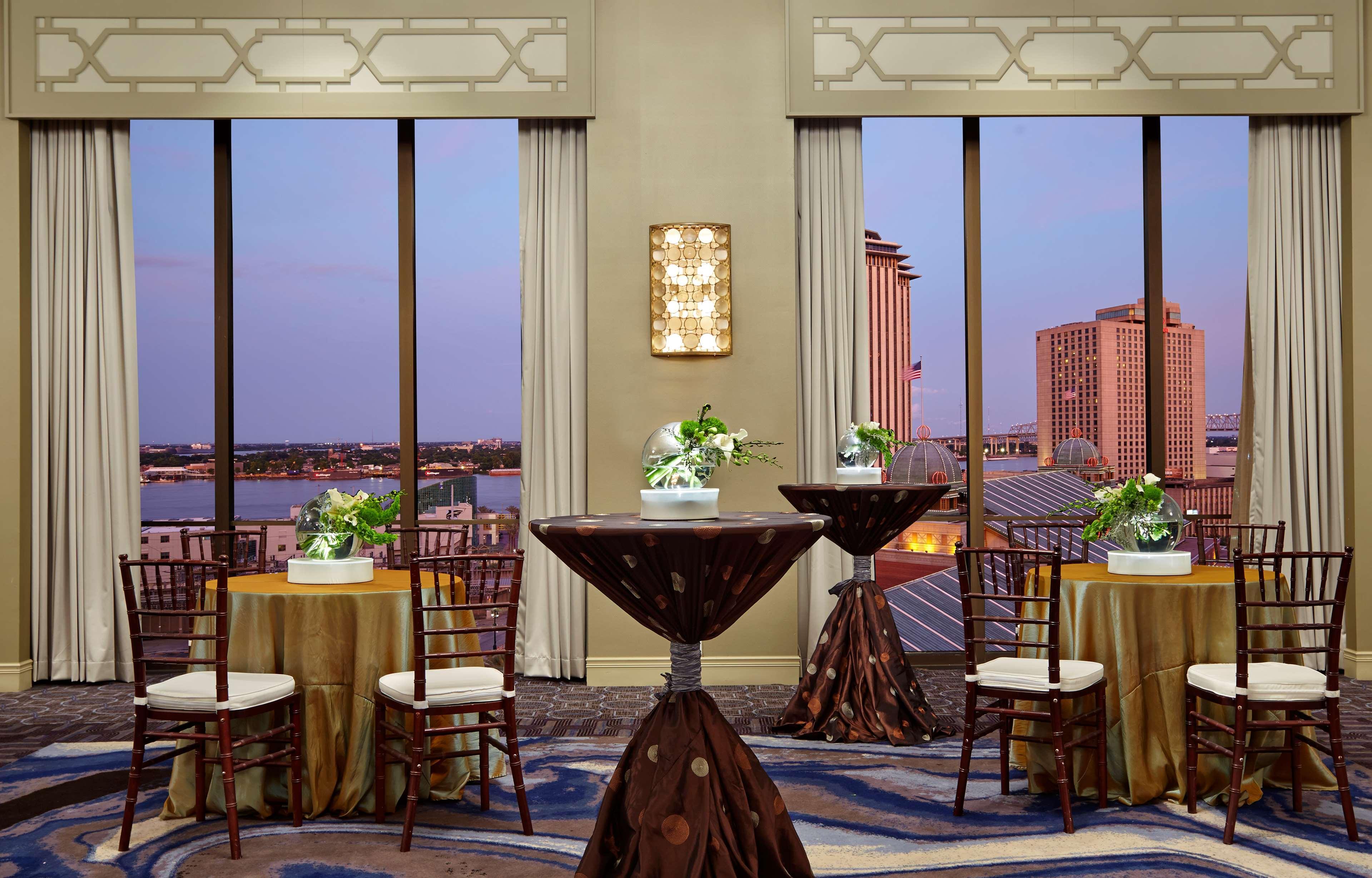 Vista Exterior DoubleTree by Hilton New Orleans