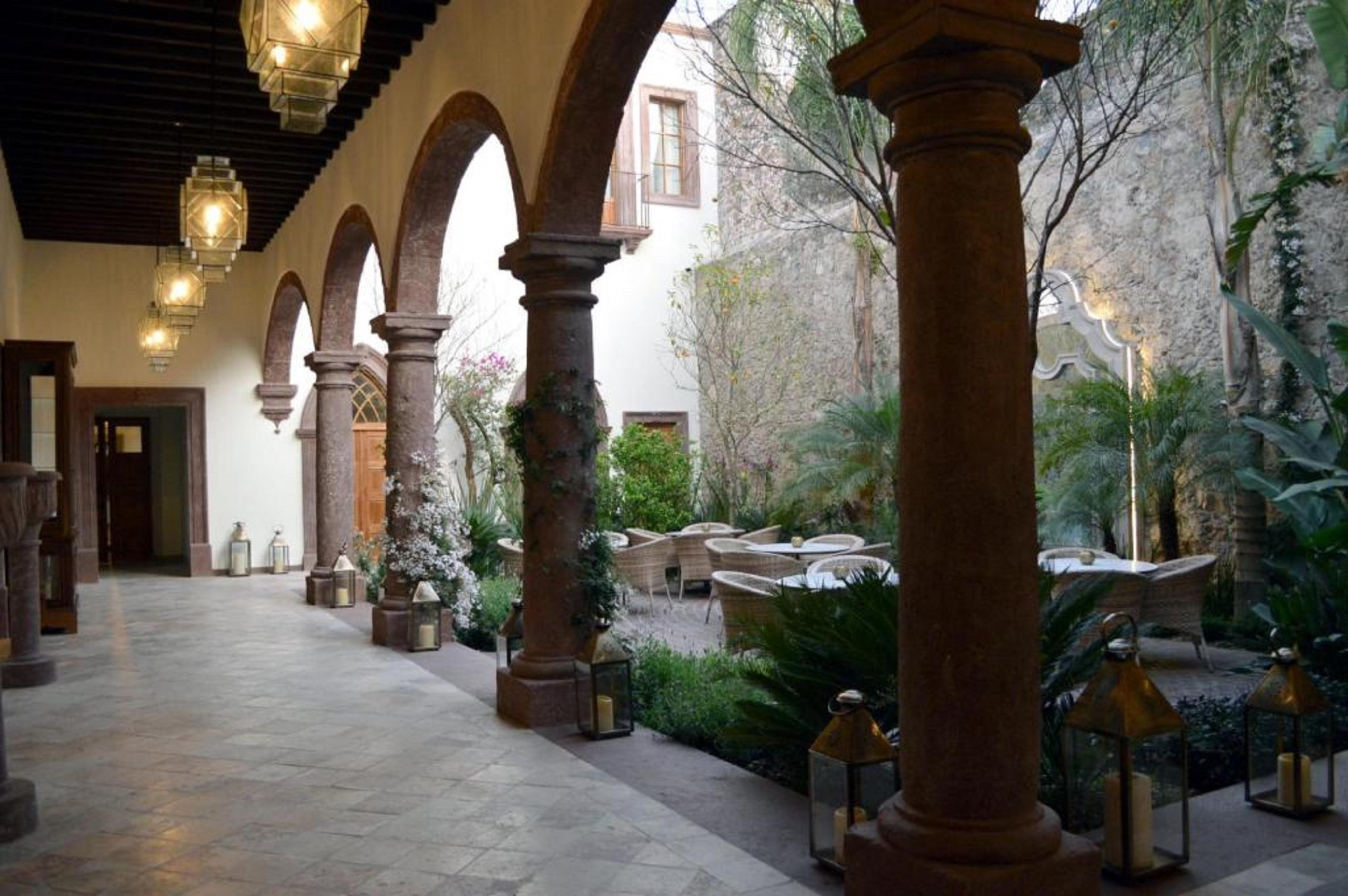 Vista Lobby Hotel Casa Blanca 7