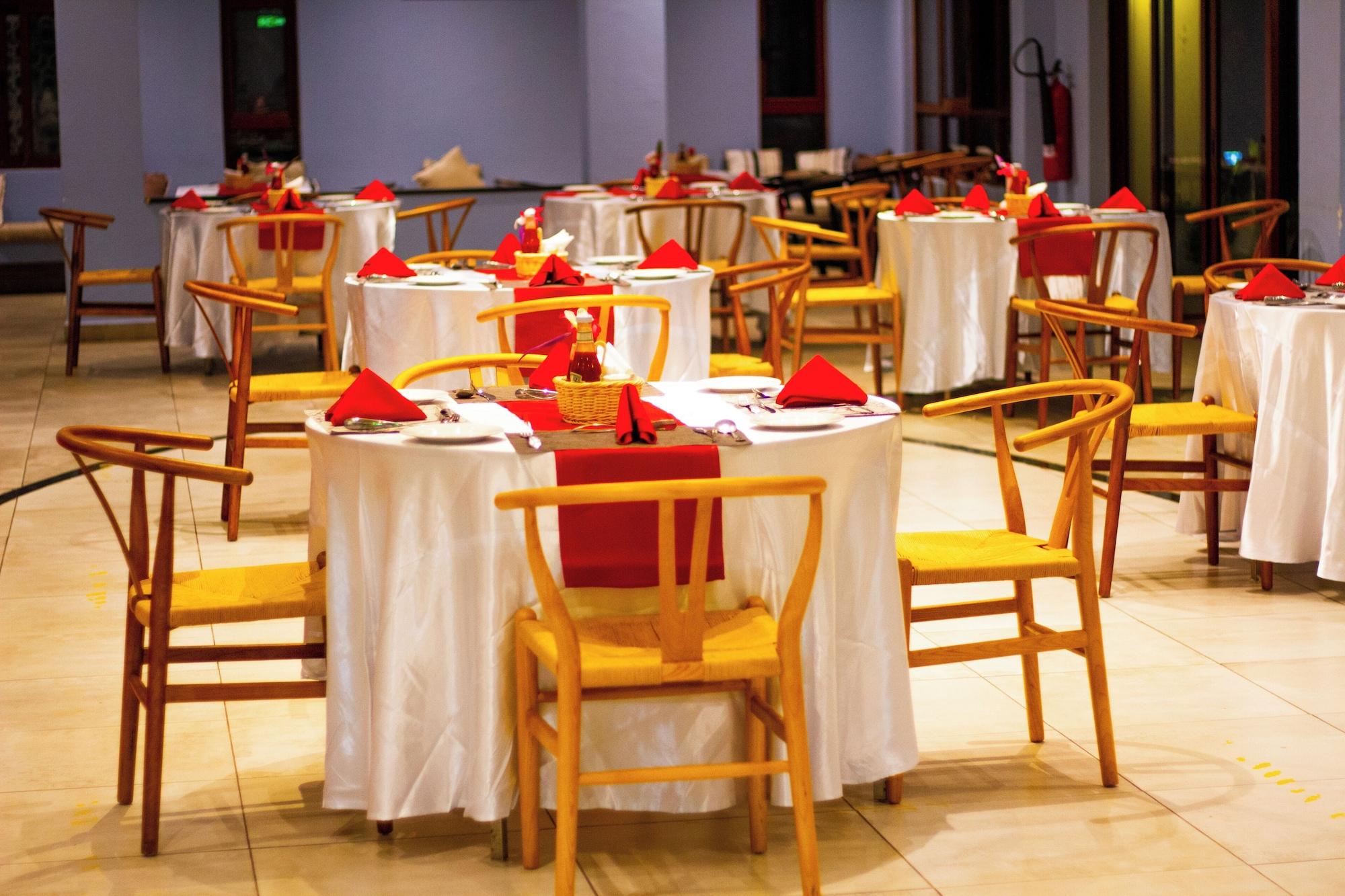 Restaurant The Royal Shaza Suites