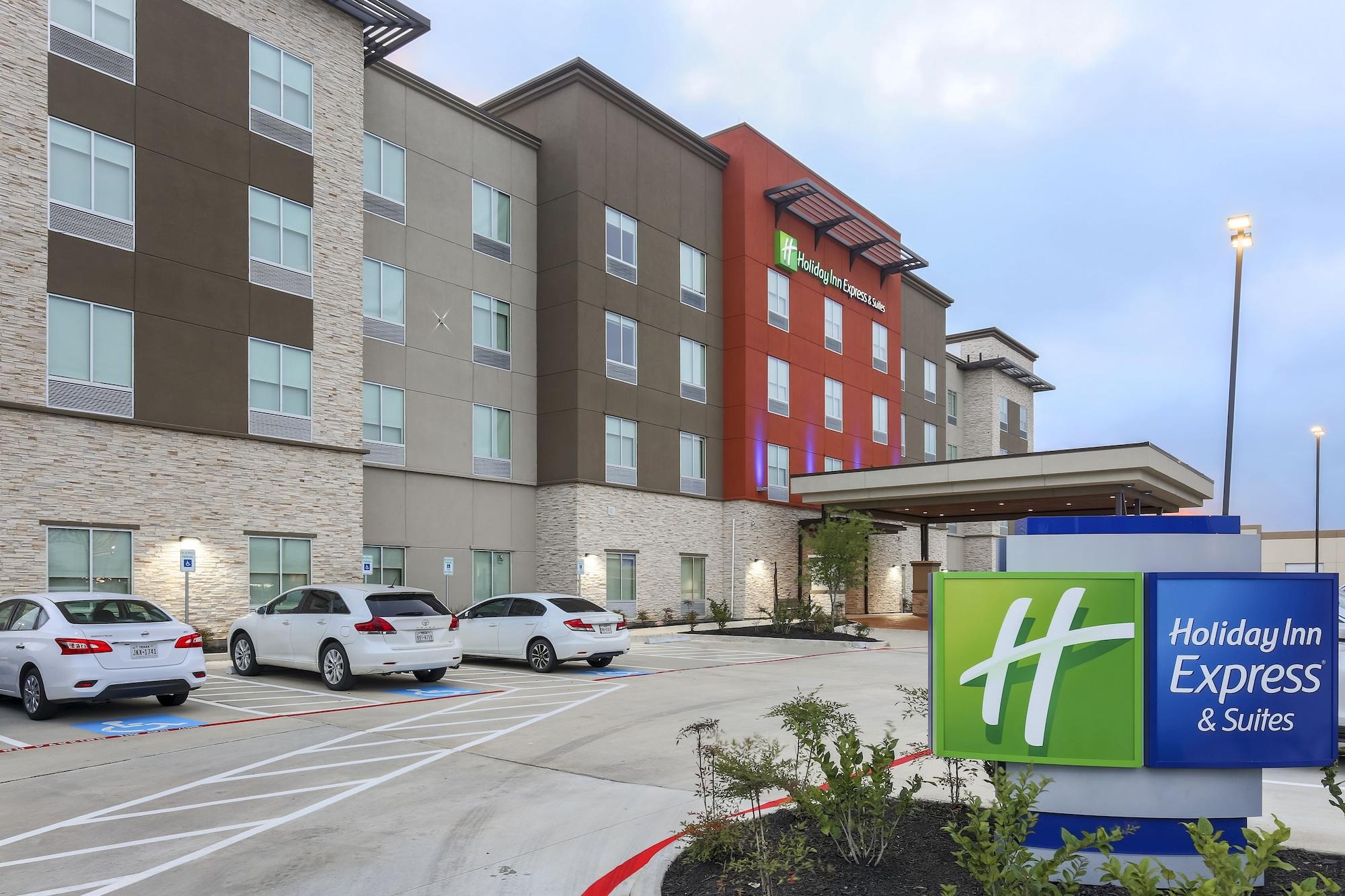 Vista Exterior Holiday Inn Express & Suites Houston - Hobby Airport Area by IHG