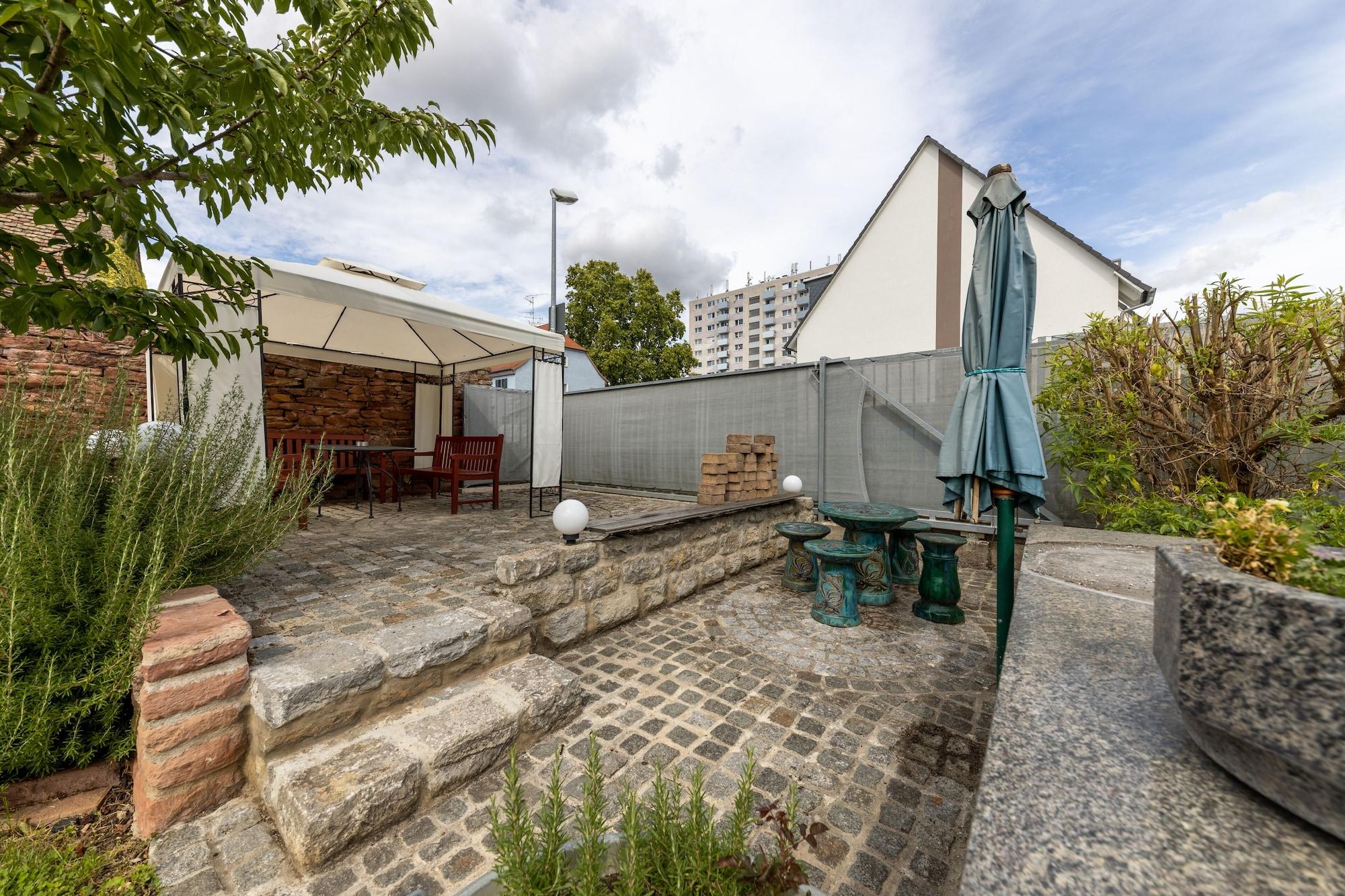 Vista Exterior Business Pension Gasper