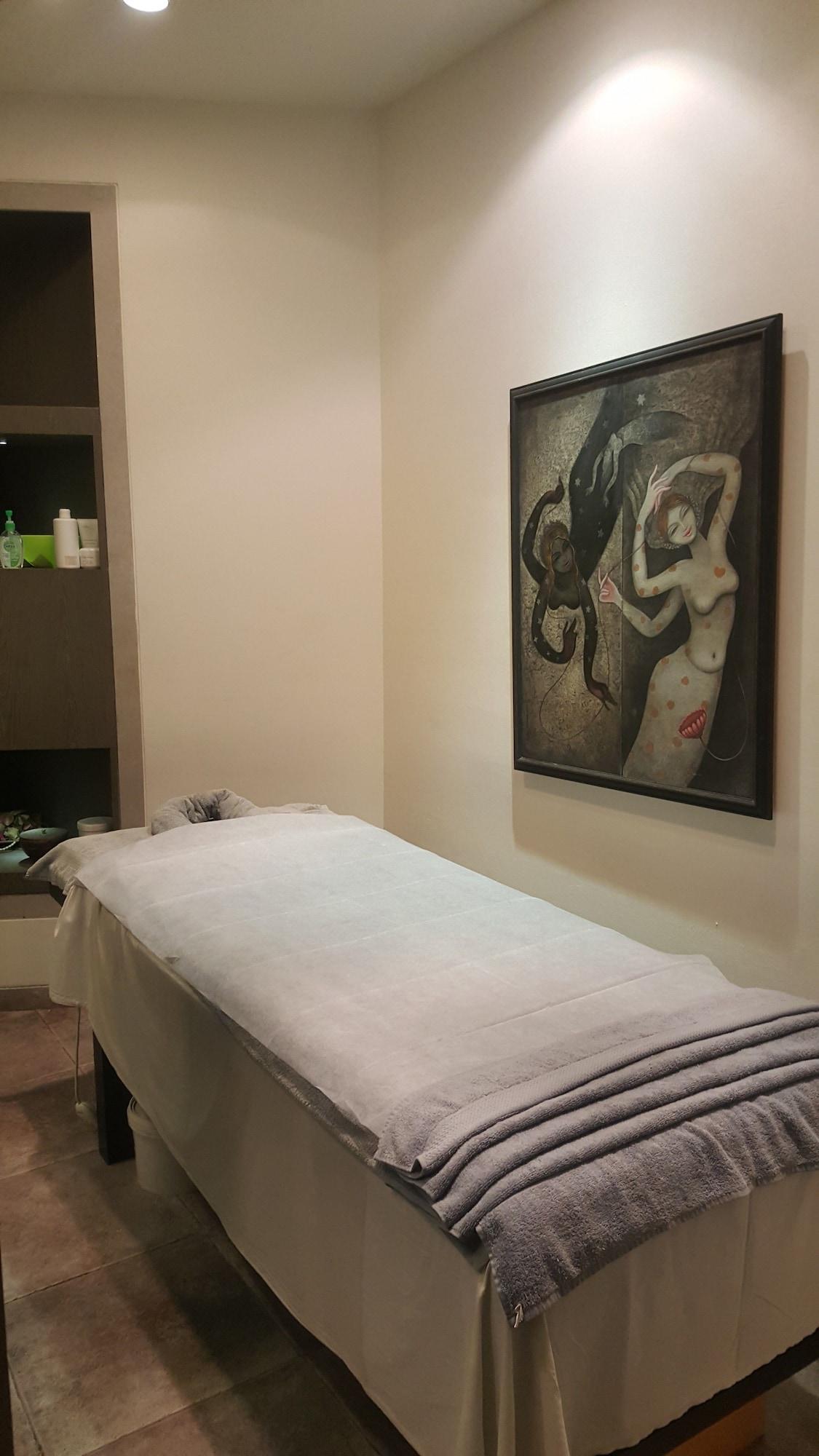 Spa Le Sutra Hotel