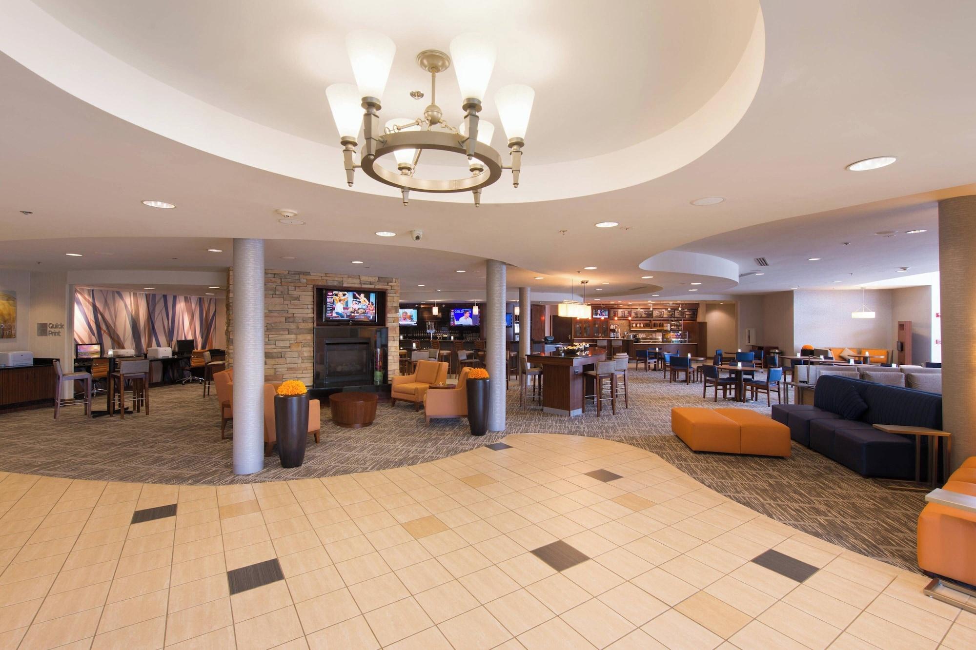 Vista Lobby Courtyard by Marriott Canton