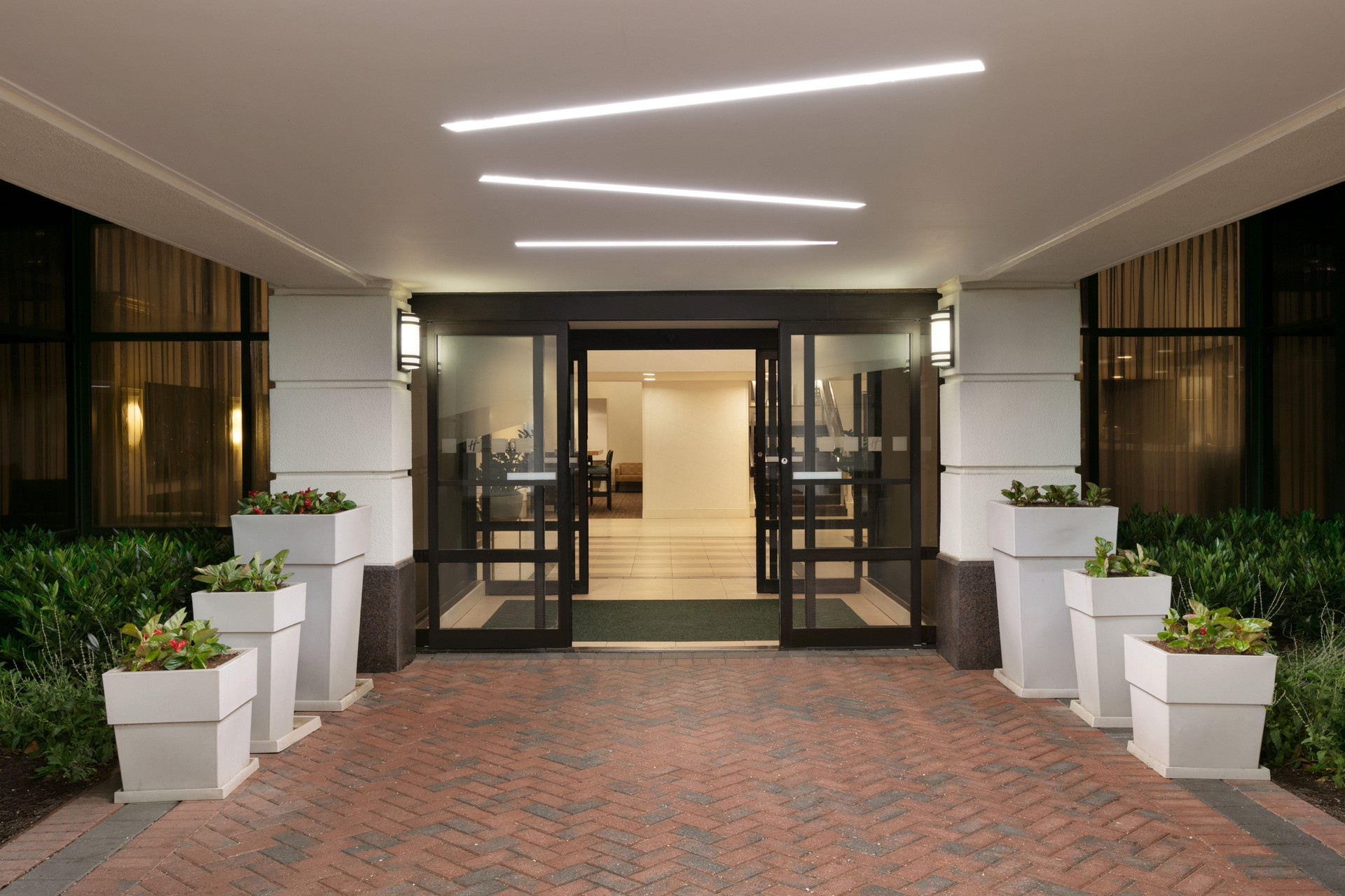 Vista Exterior Holiday Inn Washington-Dulles International Airport by IHG