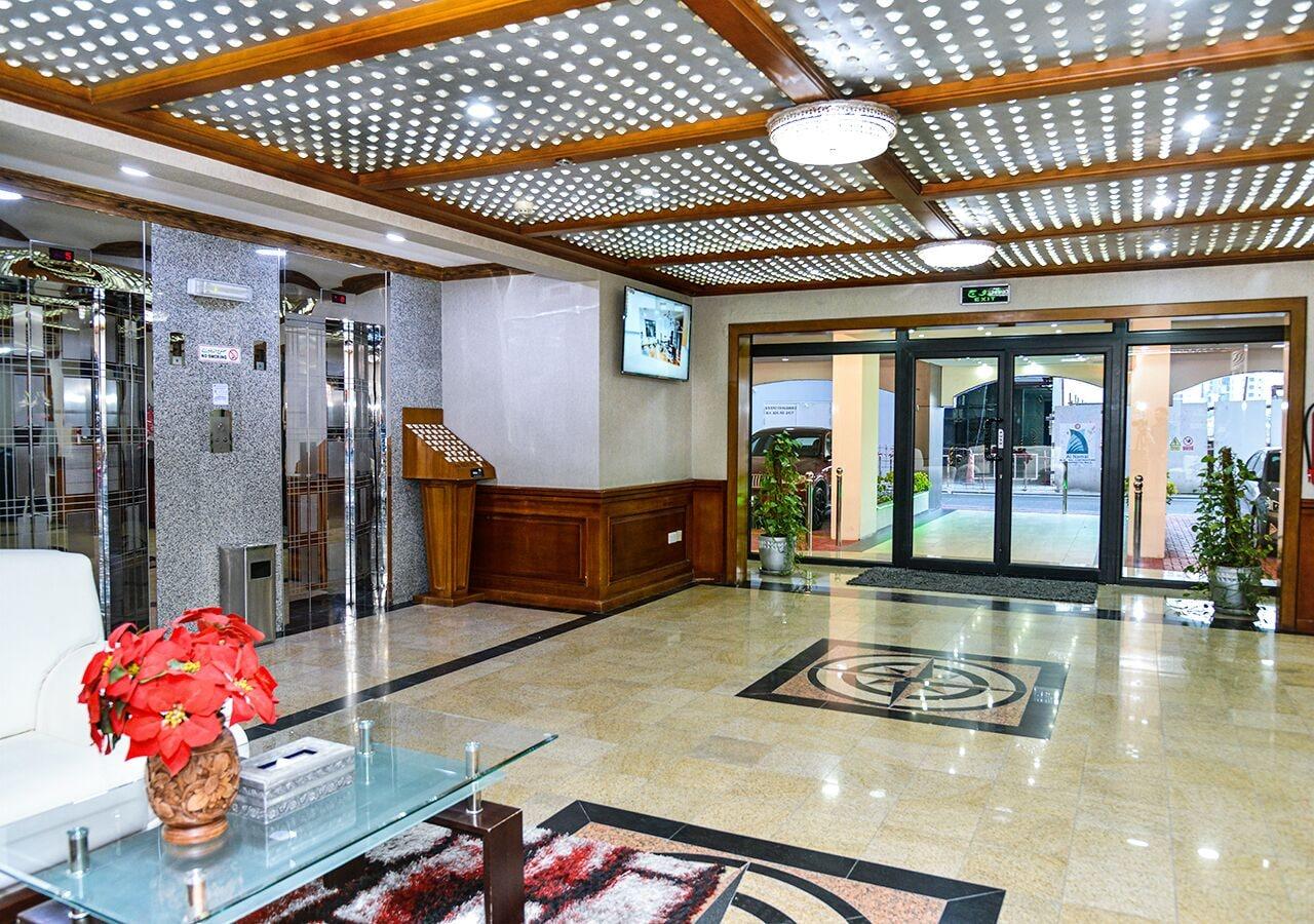 Vista Lobby Pearl Bahrain Suites