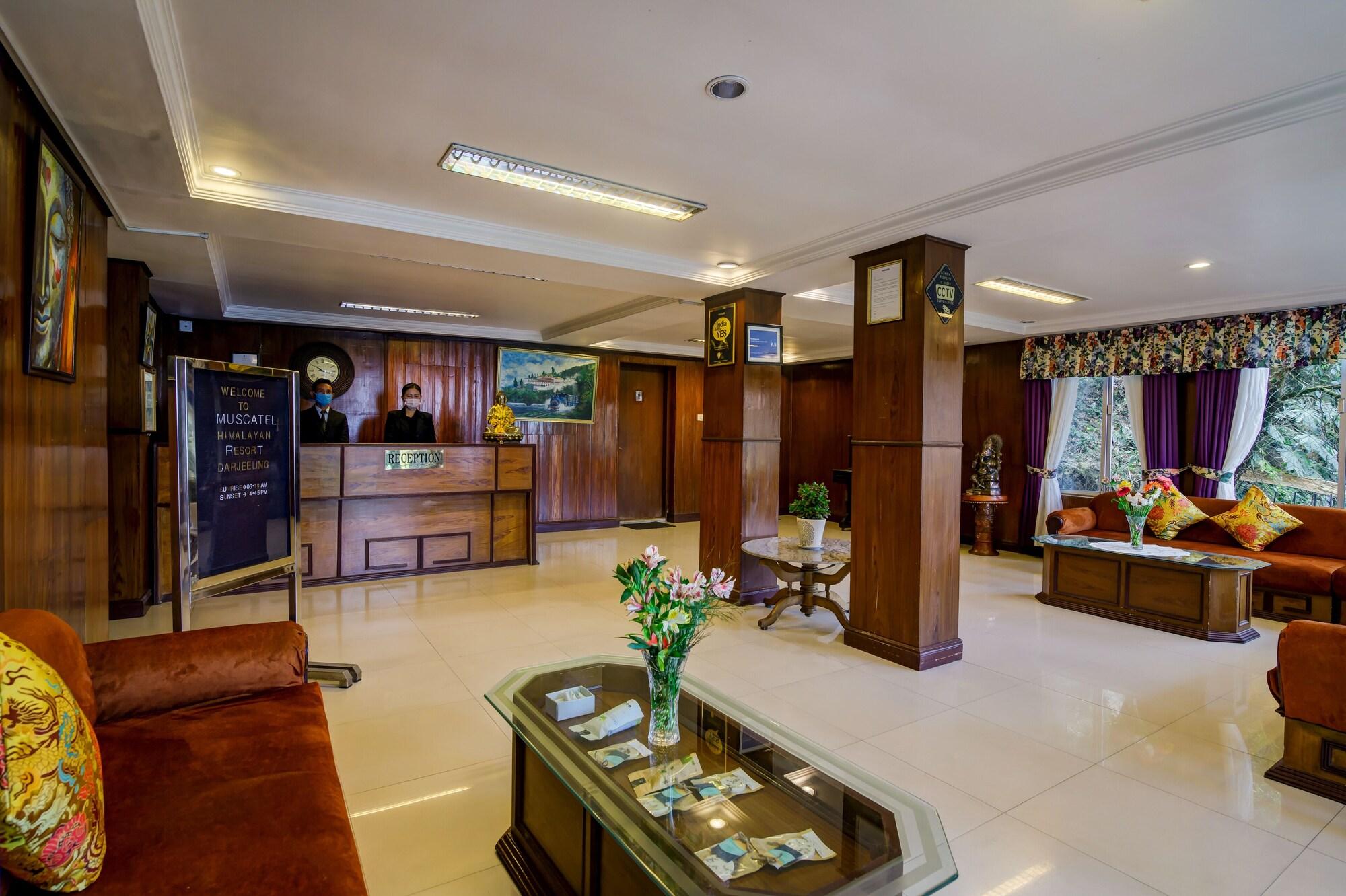 Vista Lobby Muscatel Himalayan Resort