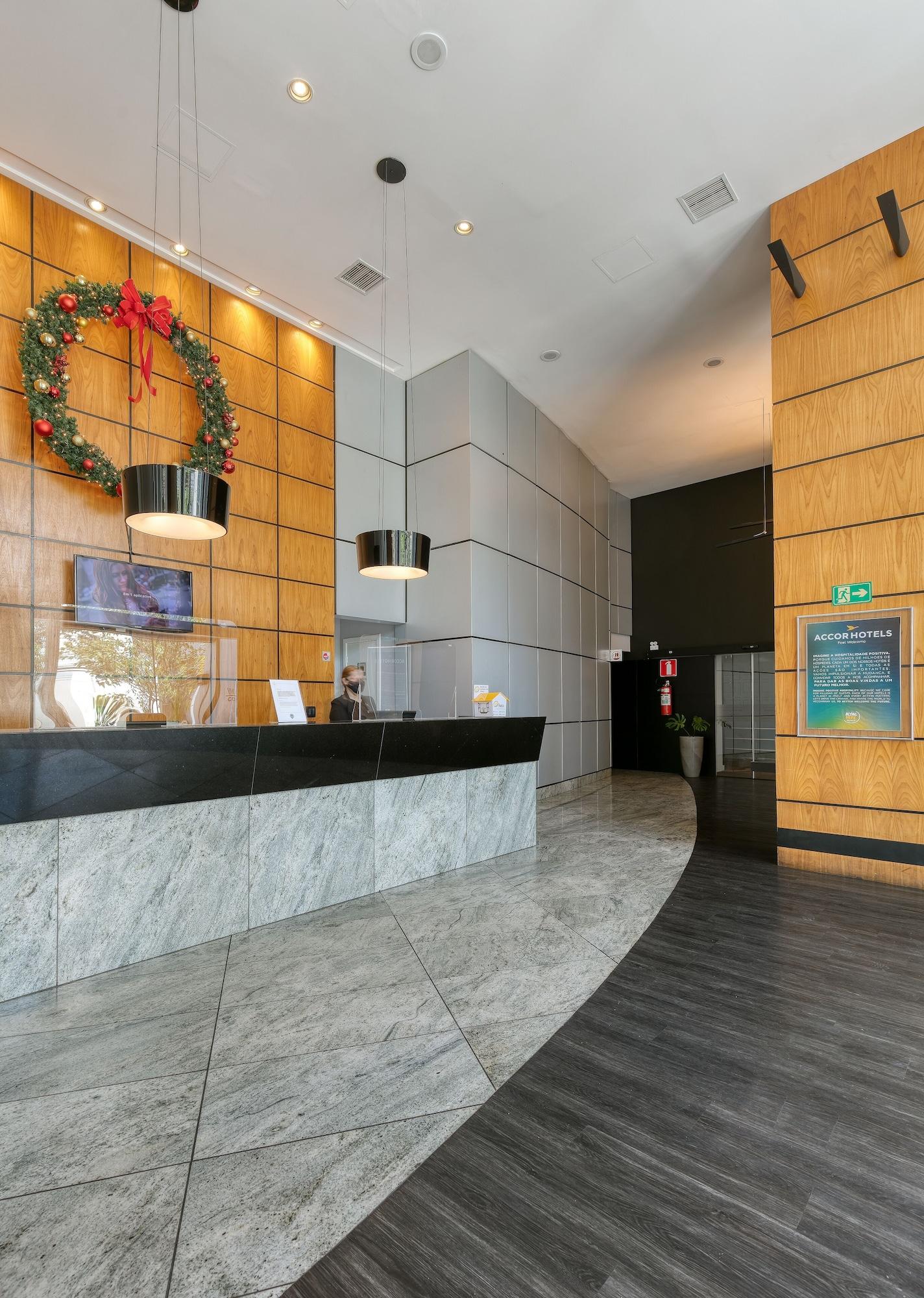 Vista Lobby Mercure Belo Horizonte Savassi Hotel