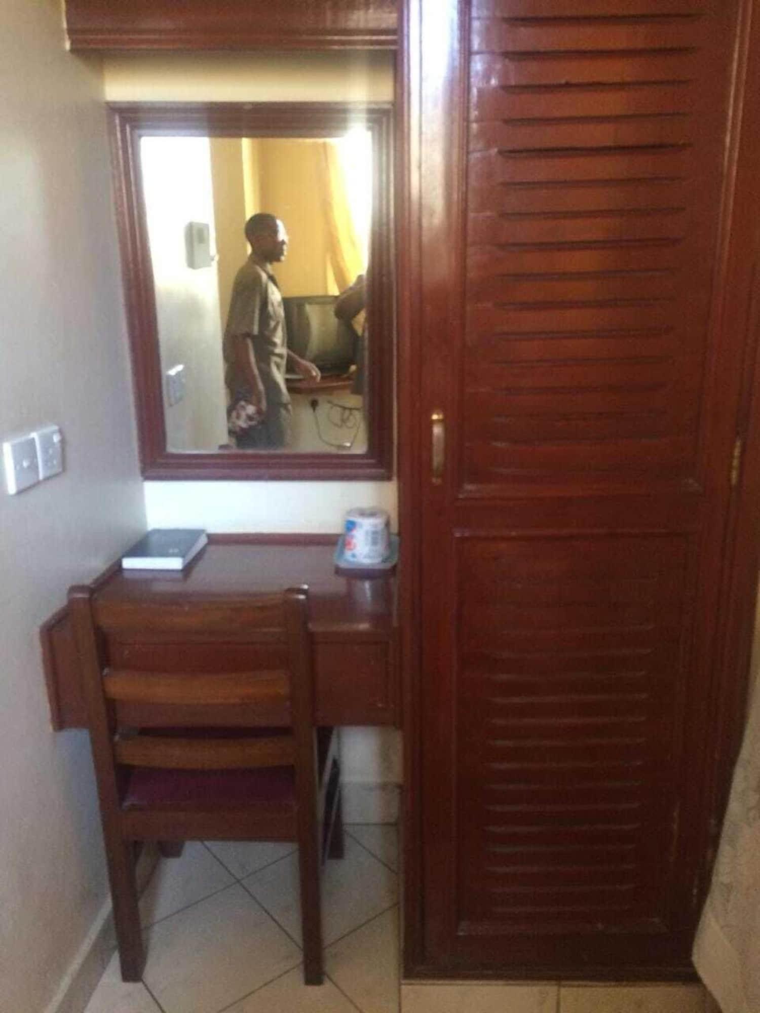 Set de Habitación Coast Safari Hotel