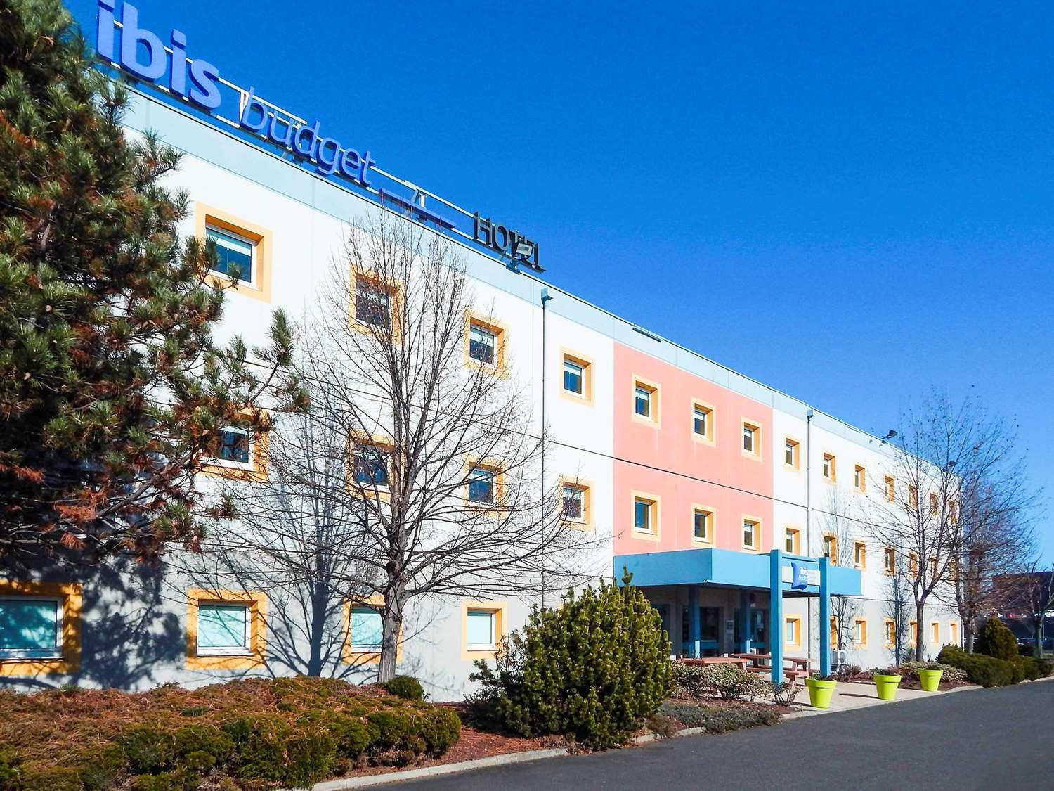 Varios ibis budget Clermont Ferrand Sud