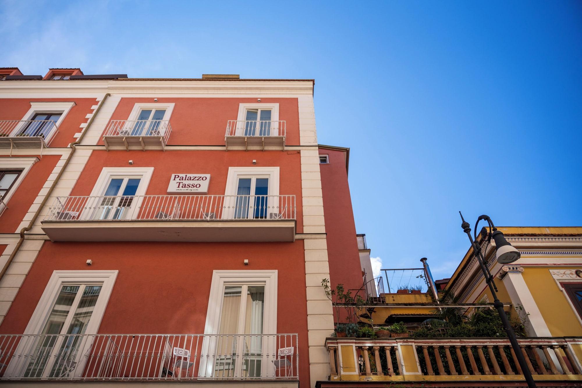 Varios Palazzo Tasso