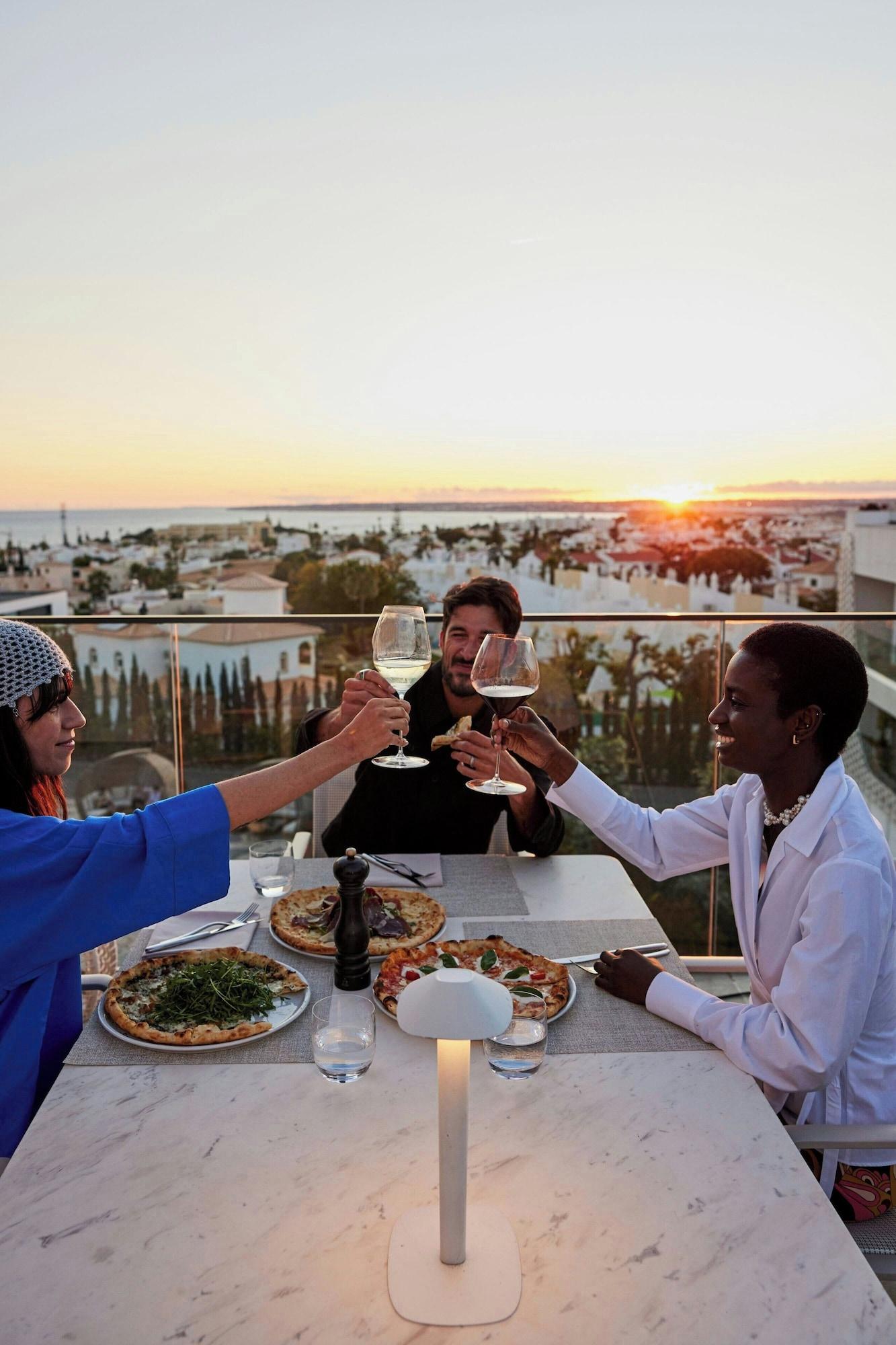 Restaurant W Residences Algarve