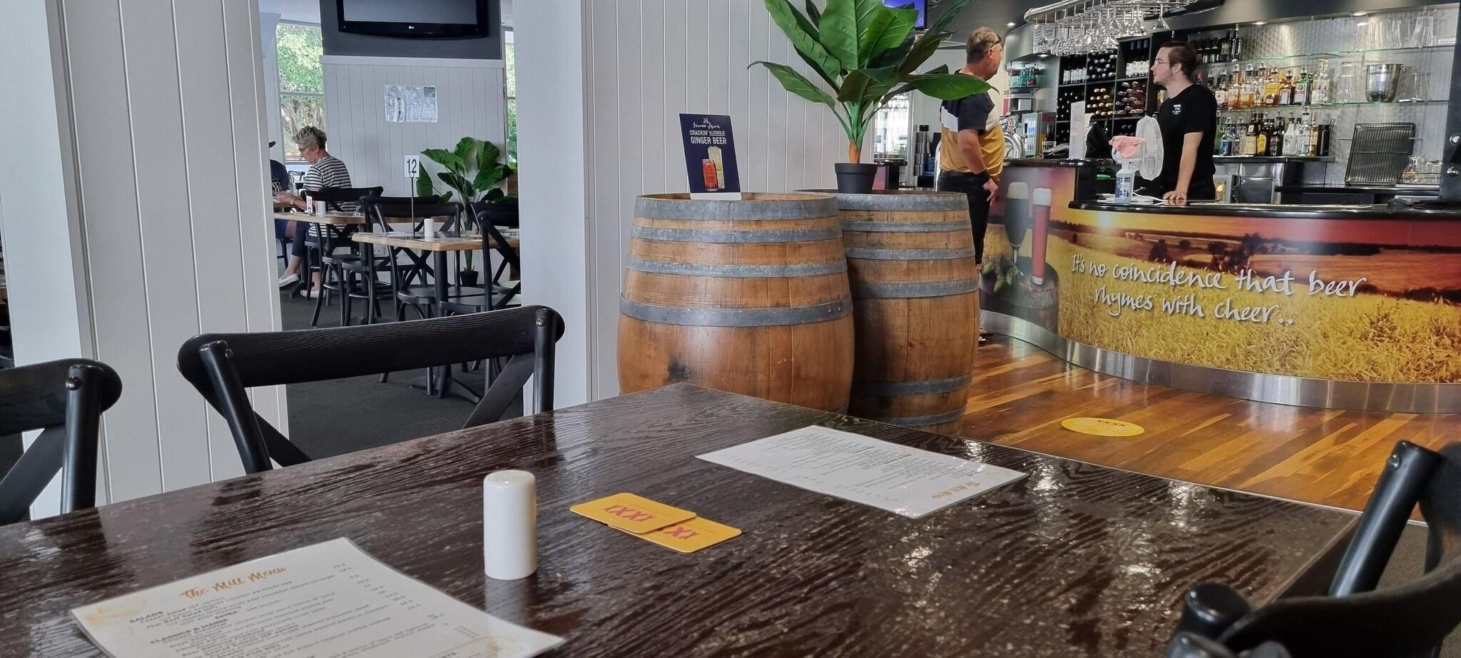 Bar/Salón Madison Hotel Tower Mill