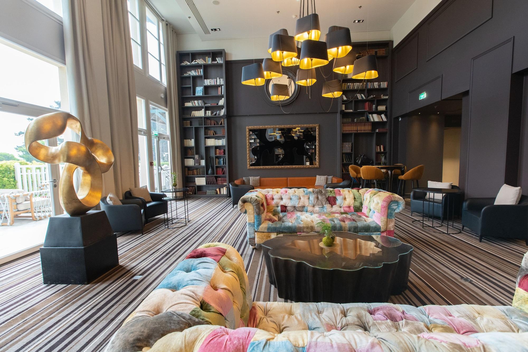 Vista Lobby Renaissance Paris Hippodrome De St. Cloud Hotel