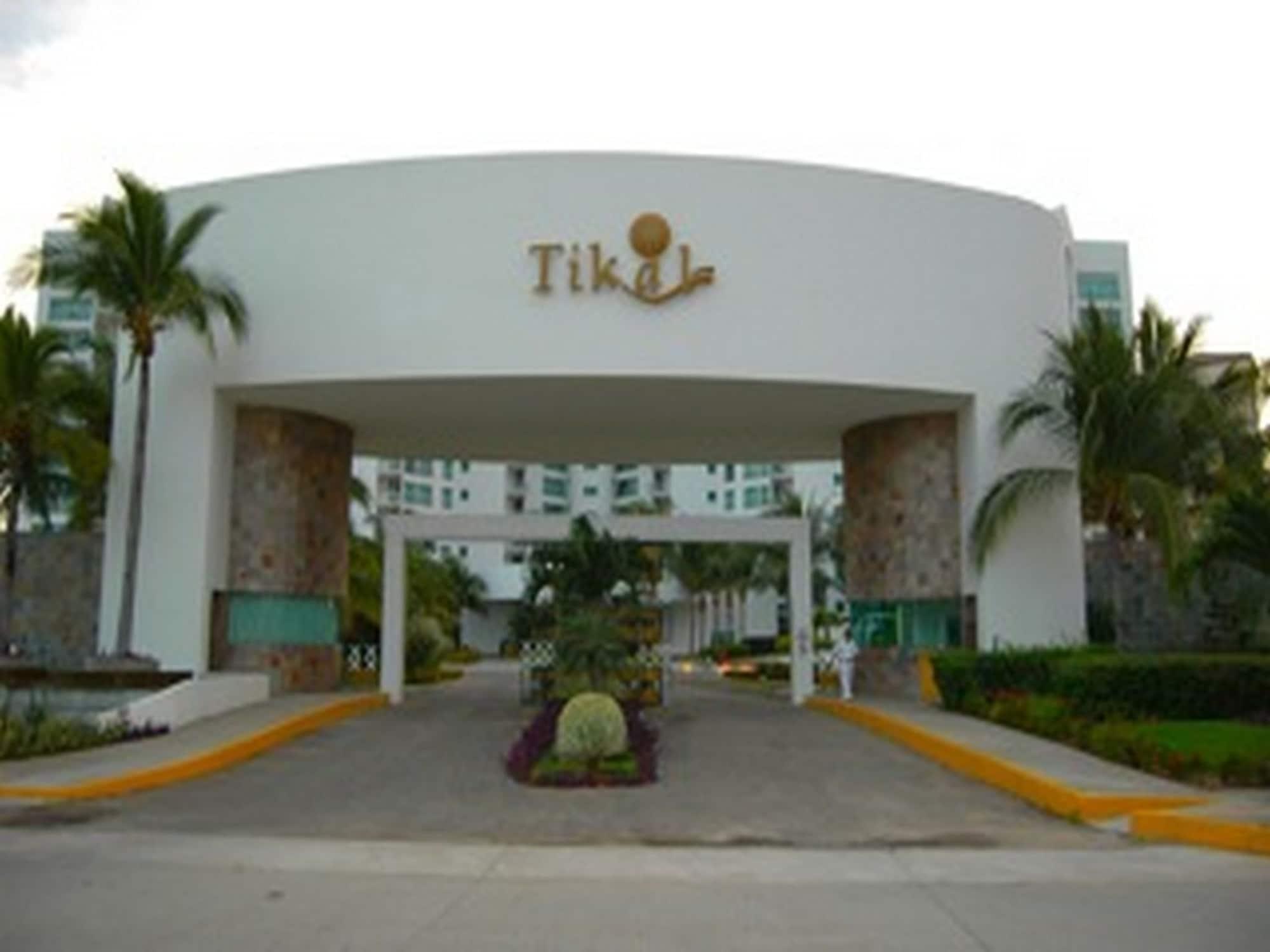 Vista Exterior Fraccionamiento Playa Diamante 272