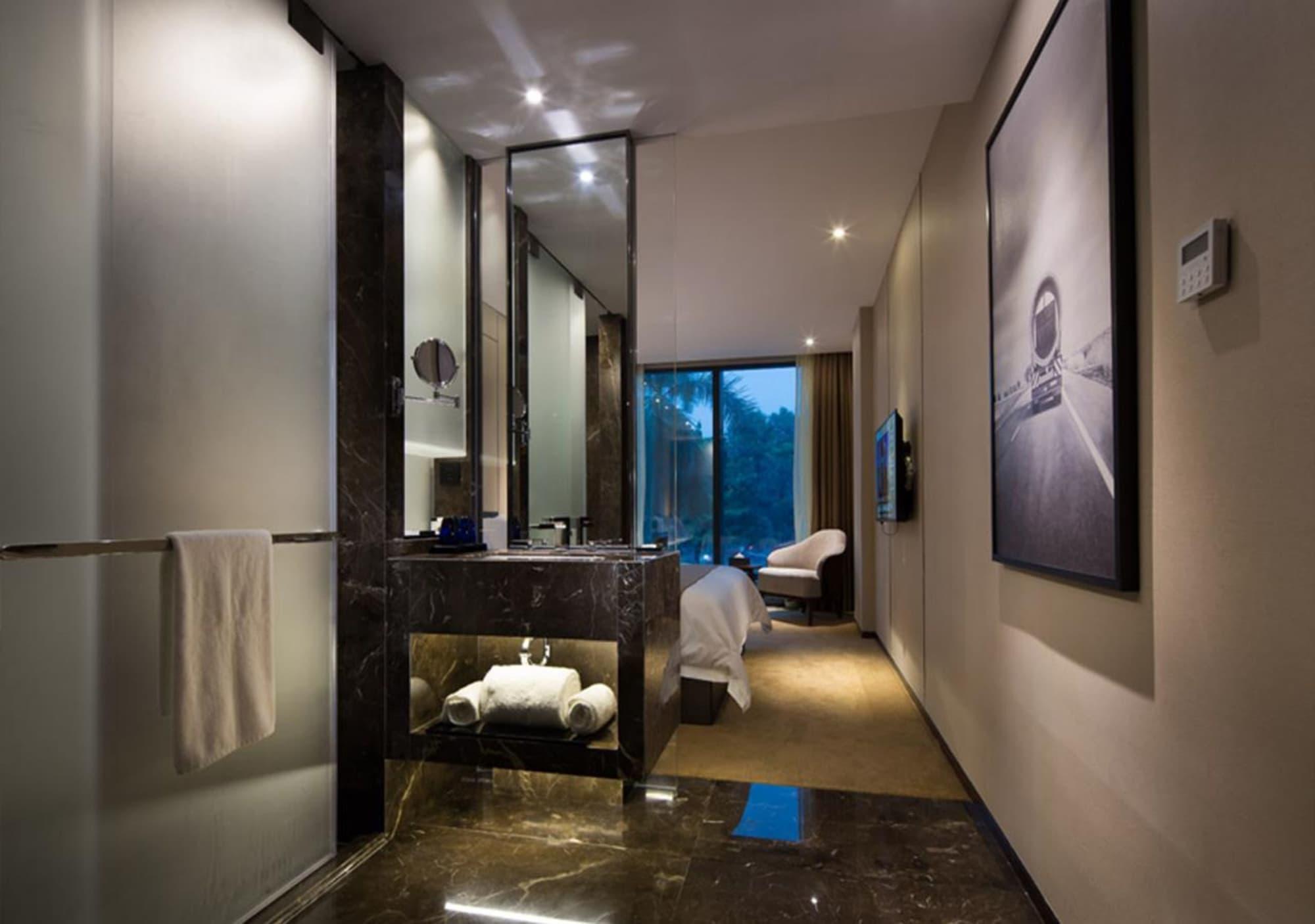 Equipamiento de Habitación BBHOL Elegant Hotel