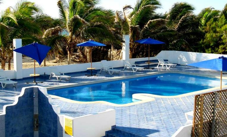 Vista Piscina Buena Vista Mancora