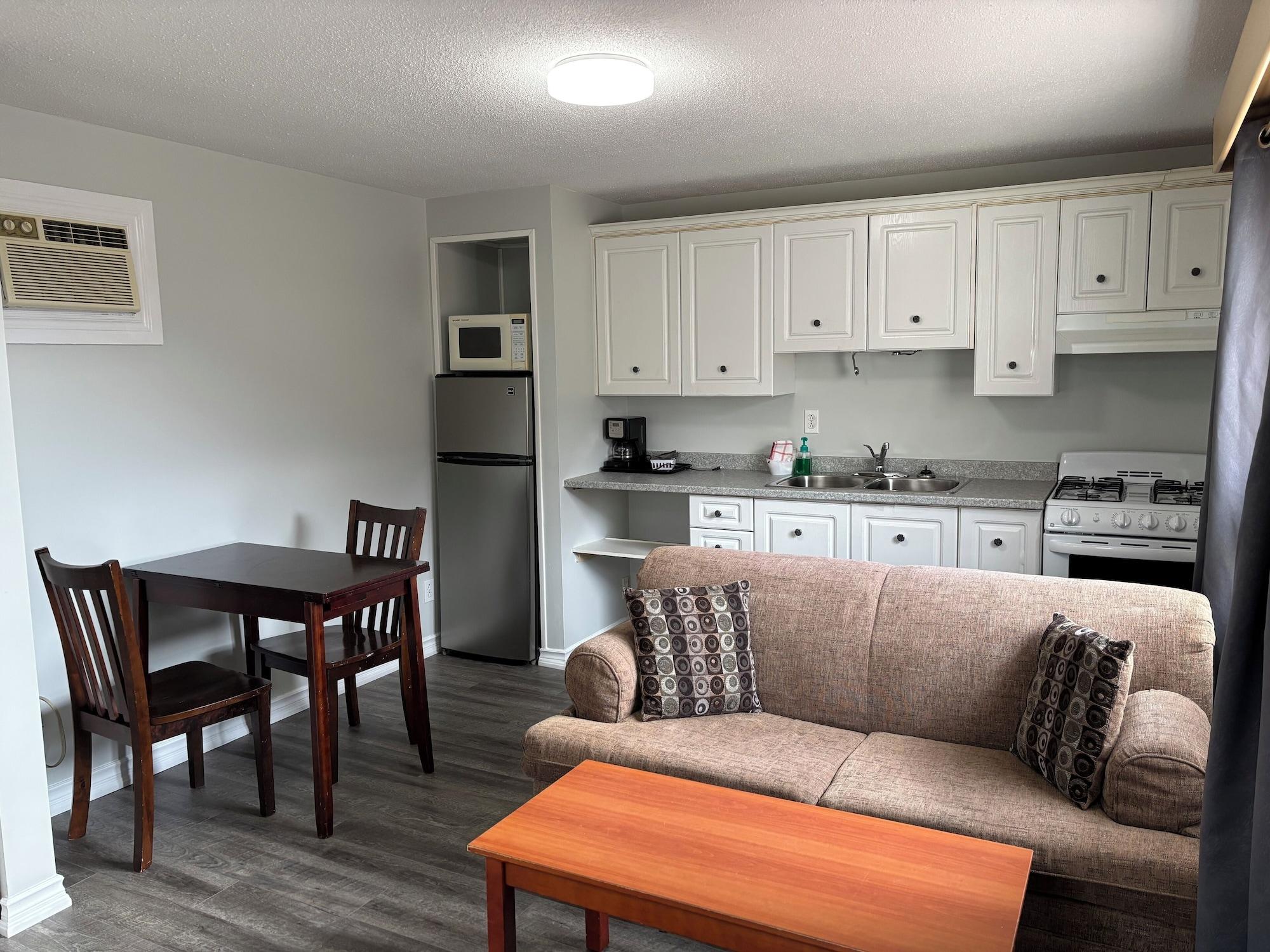 Varios Lakeshore Suites