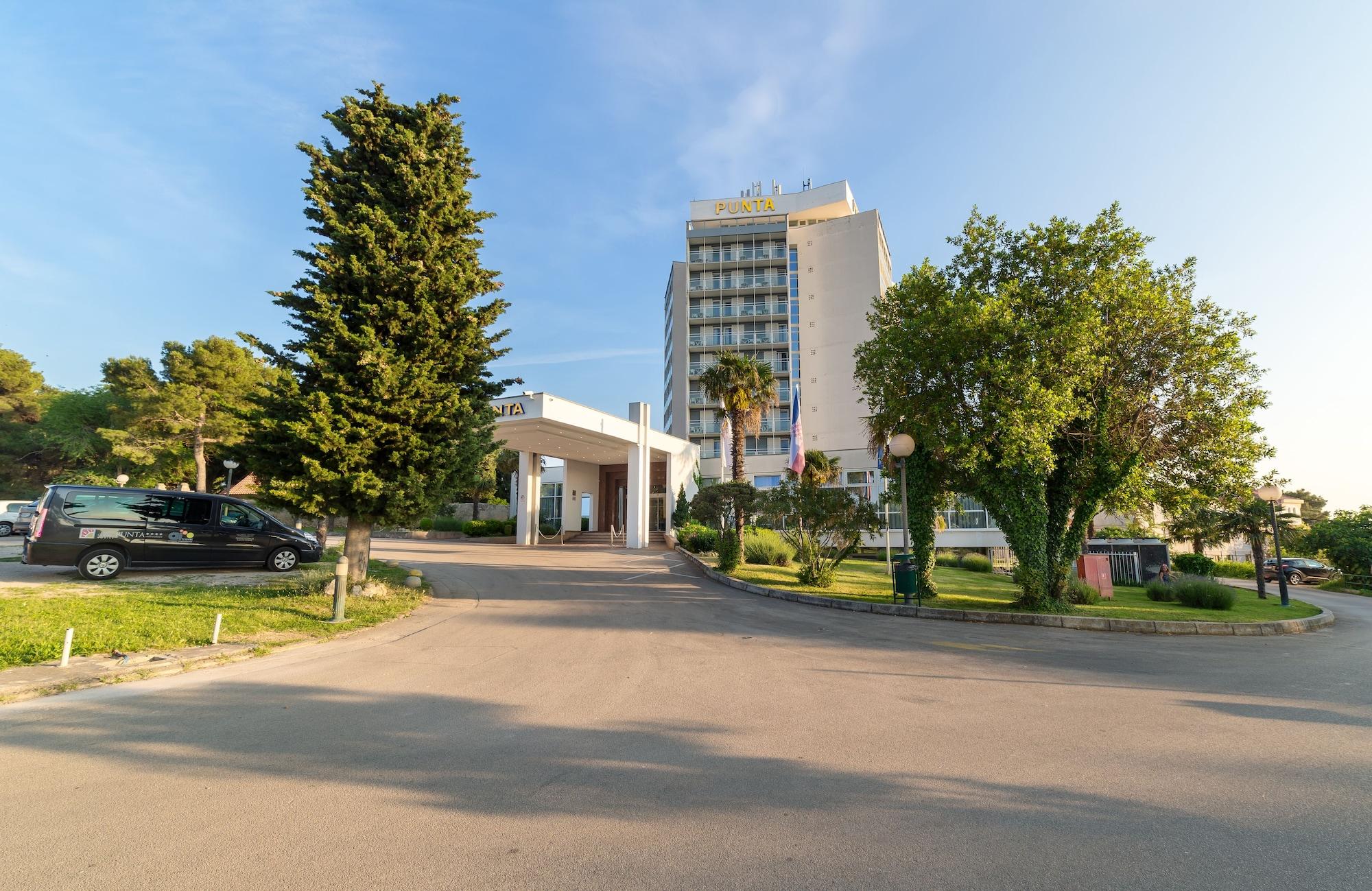 Vista Exterior Hotel Punta