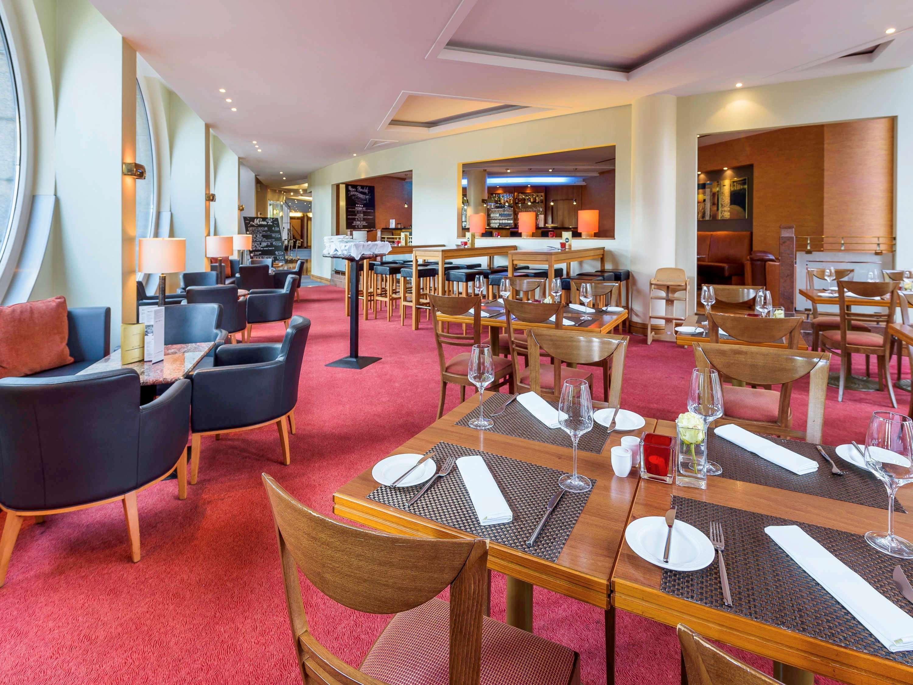 Bar/Salón Novotel Freiburg am Konzerthaus