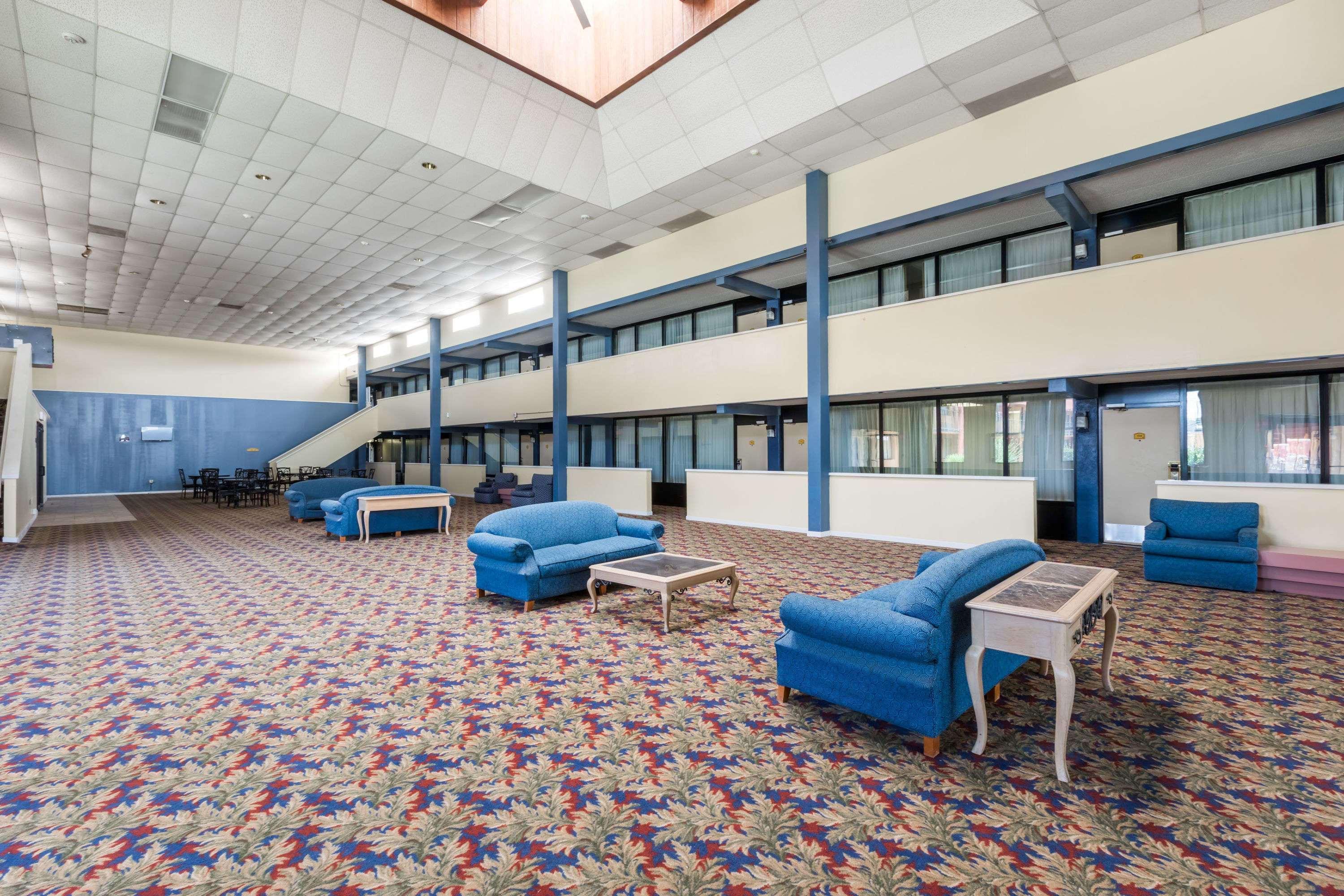Restaurant Days Inn by Wyndham Midland