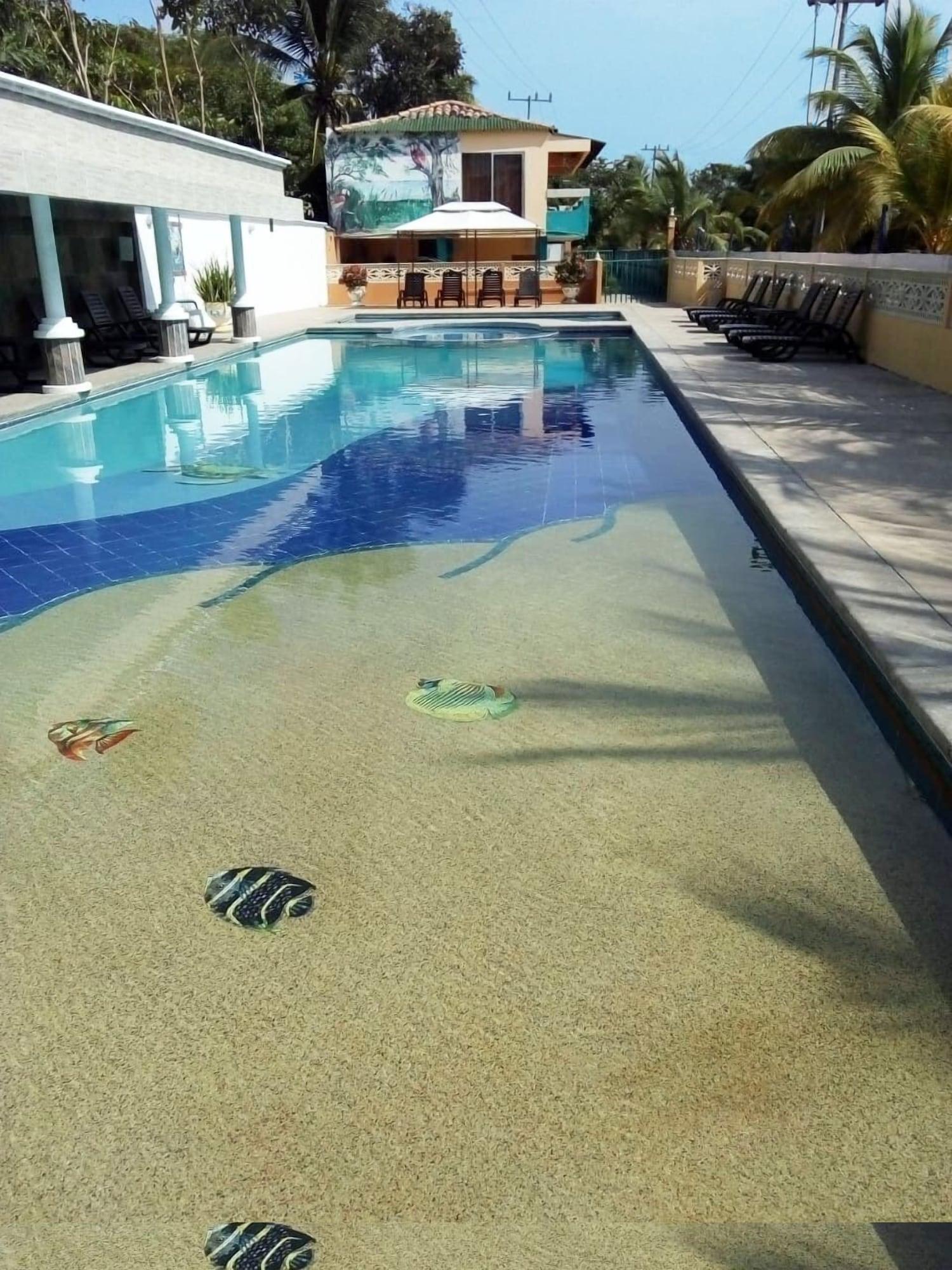 Vista Piscina Hotel Ensueño