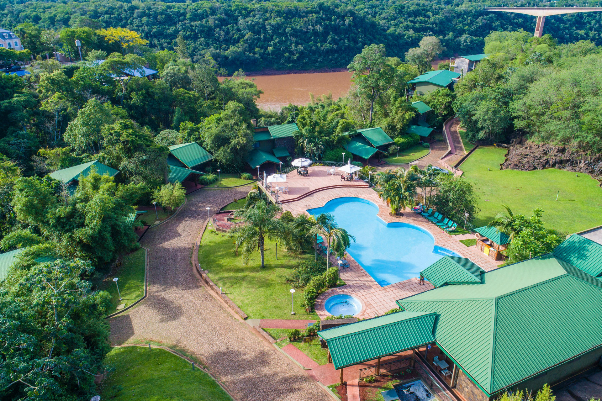Vista Piscina Iguazu Jungle Lodge