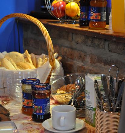Bar/Salón La Comunidad Hostel